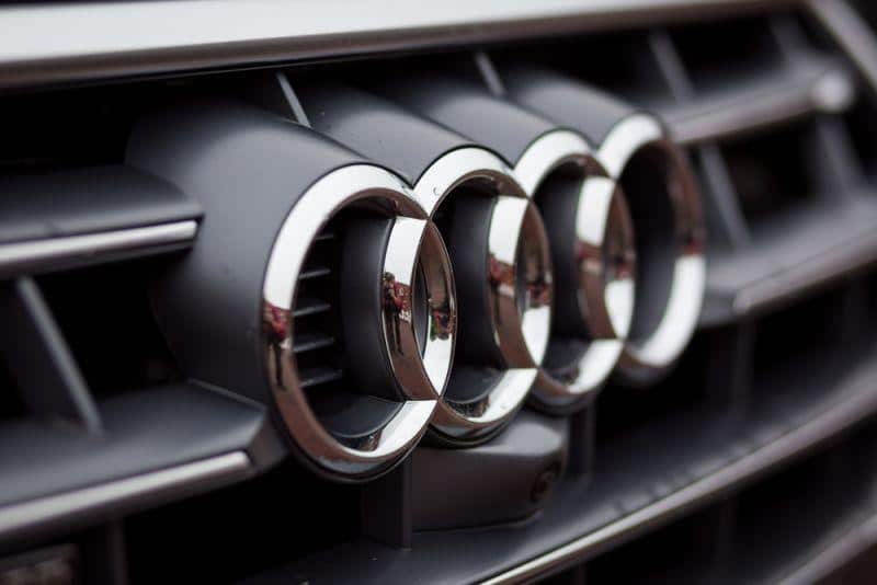 Cover Image for Bis 2025 bringt Audi 15 E-Autos auf die Straße