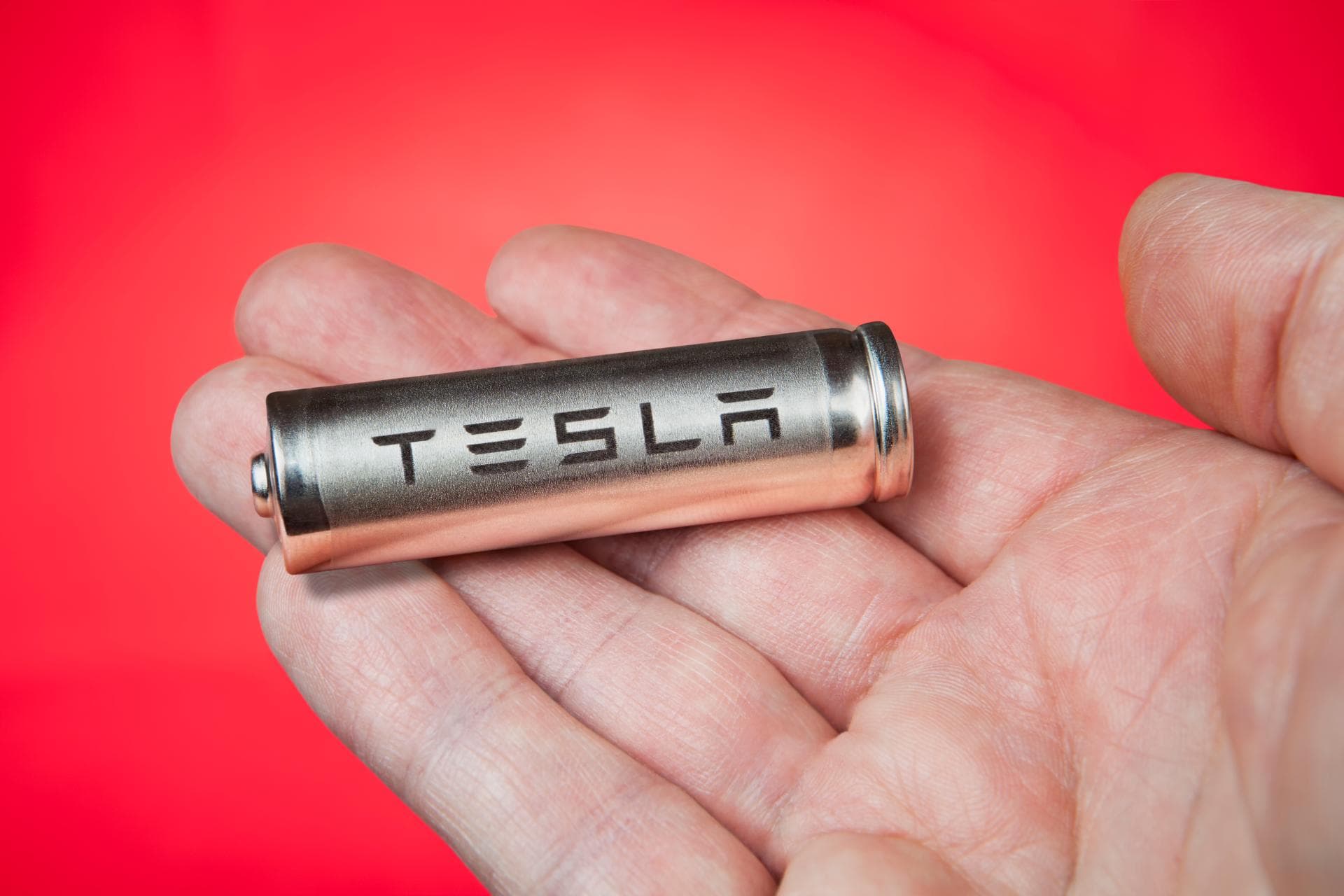 Cover Image for Tesla stellt neue 4680-Batteriezelle vor: 400% mehr Energie, 6-fache Leistung, größere Reichweite