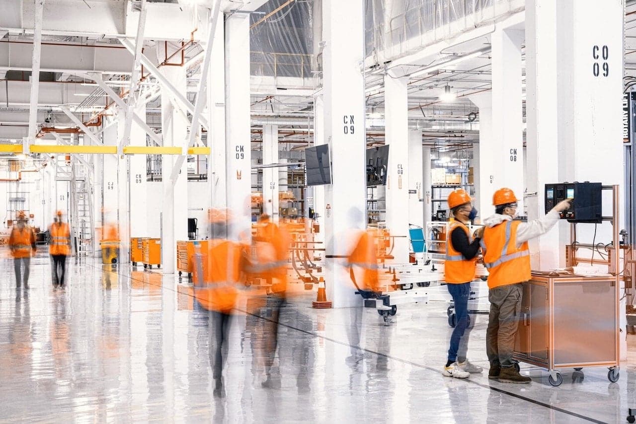 Cover Image for Faraday Future sieht sich auf Kurs für Produktionsbeginn im Juli 2022