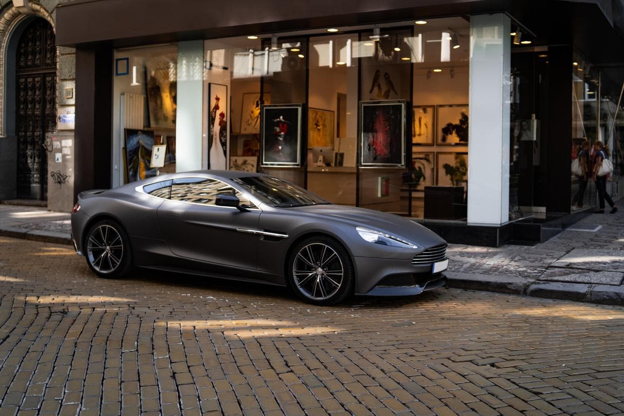 Cover Image for Aston Martin verabschiedet sich vom Verbrenner