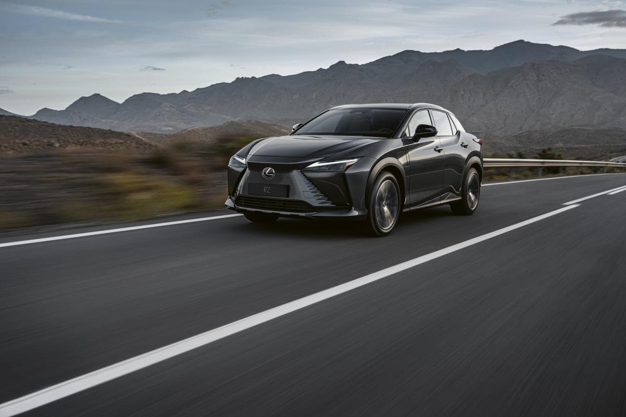 Cover Image for Lexus RZ: Erste Kunden sollen den Elektro-Crossover noch 2022 erhalten