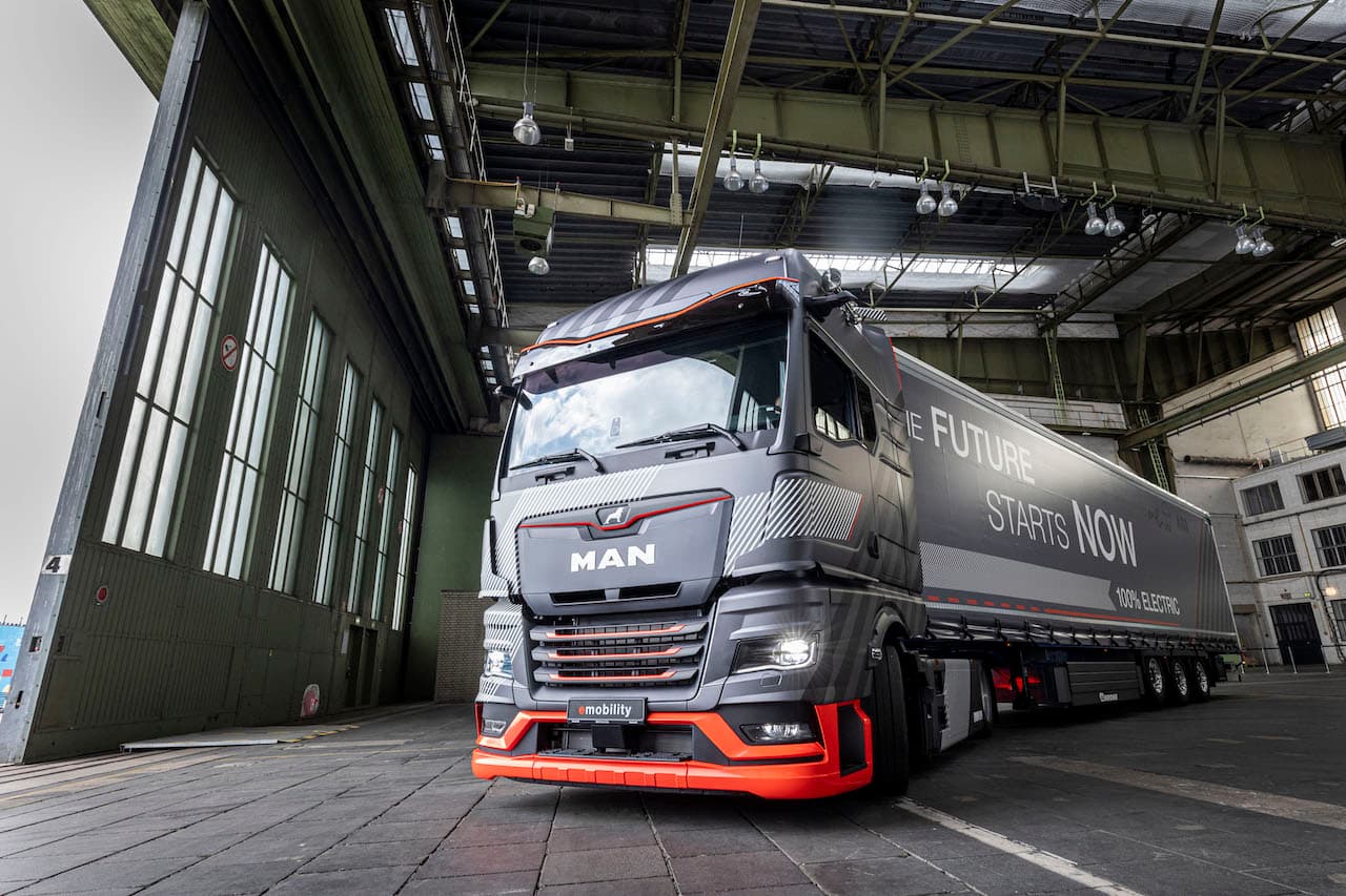 Cover Image for MAN und ABB arbeiten am Megawatt-Laden für Elektro-Lkw im Fernverkehr