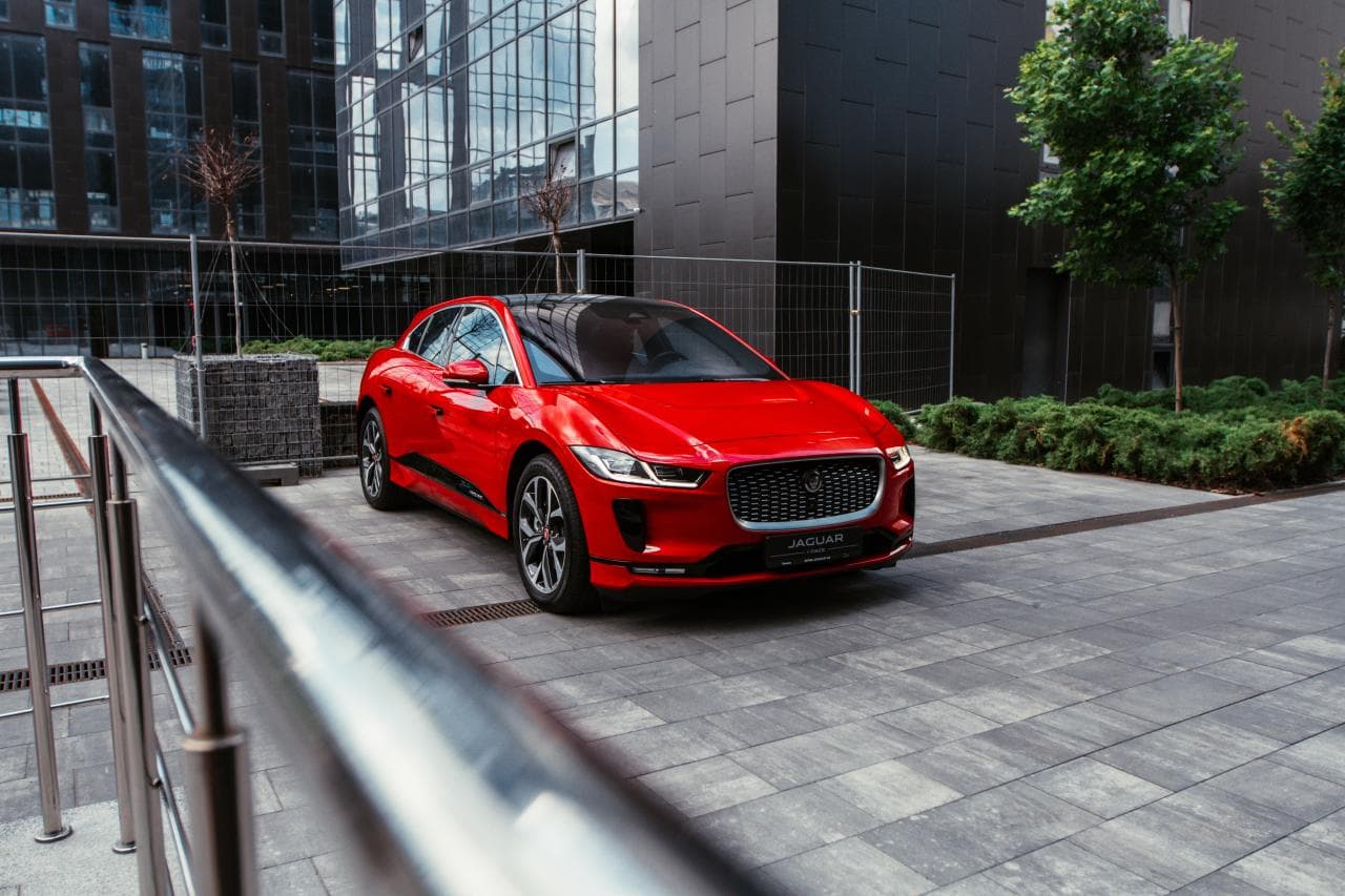 Cover Image for Jaguar: Drei E-SUV-Crossover auf Panthera-Basis ab 2025