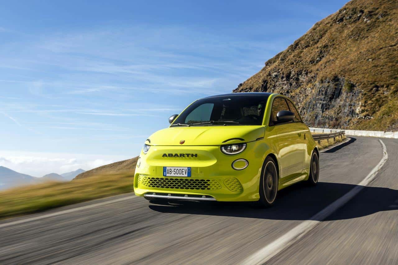 Cover Image for Abarth 500e: Der performantere Fiat 500e