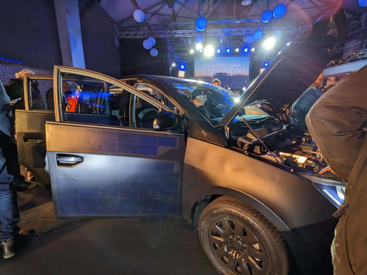 Cover Image for Gebaut aus Kompromissen: SION von Sono Motors auf großer Geldtournee
