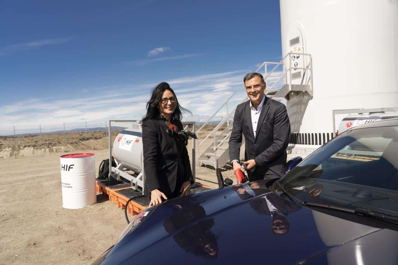 Cover Image for Porsche nimmt eFuels-Pilotanlage in Chile in Betrieb