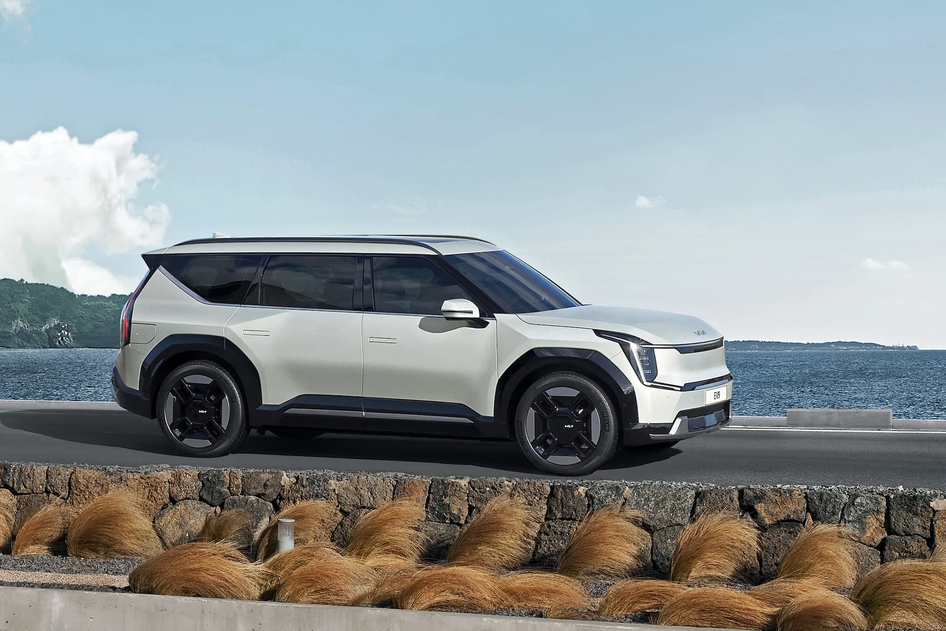 Cover Image for Kia bietet EV9-Variante für fast 10.000 Euro weniger an