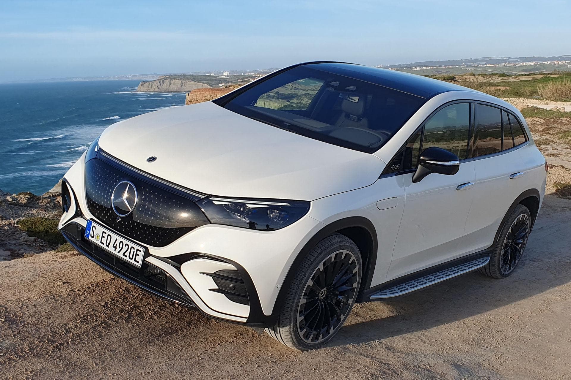 Cover Image for Mercedes EQE SUV: Edel-Frachter für die große Fuhre