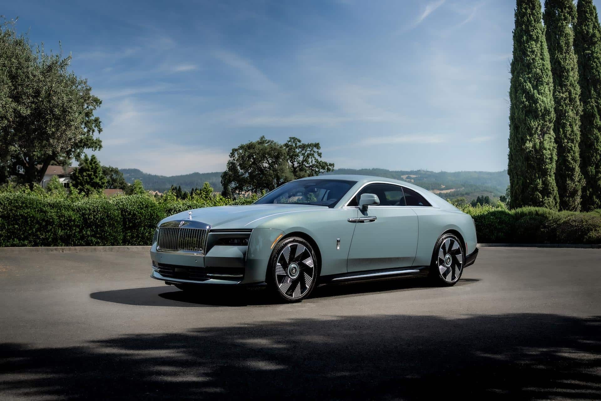 Cover Image for Rolls-Royce Spectre: So fährt sich die Luxus-Limousine