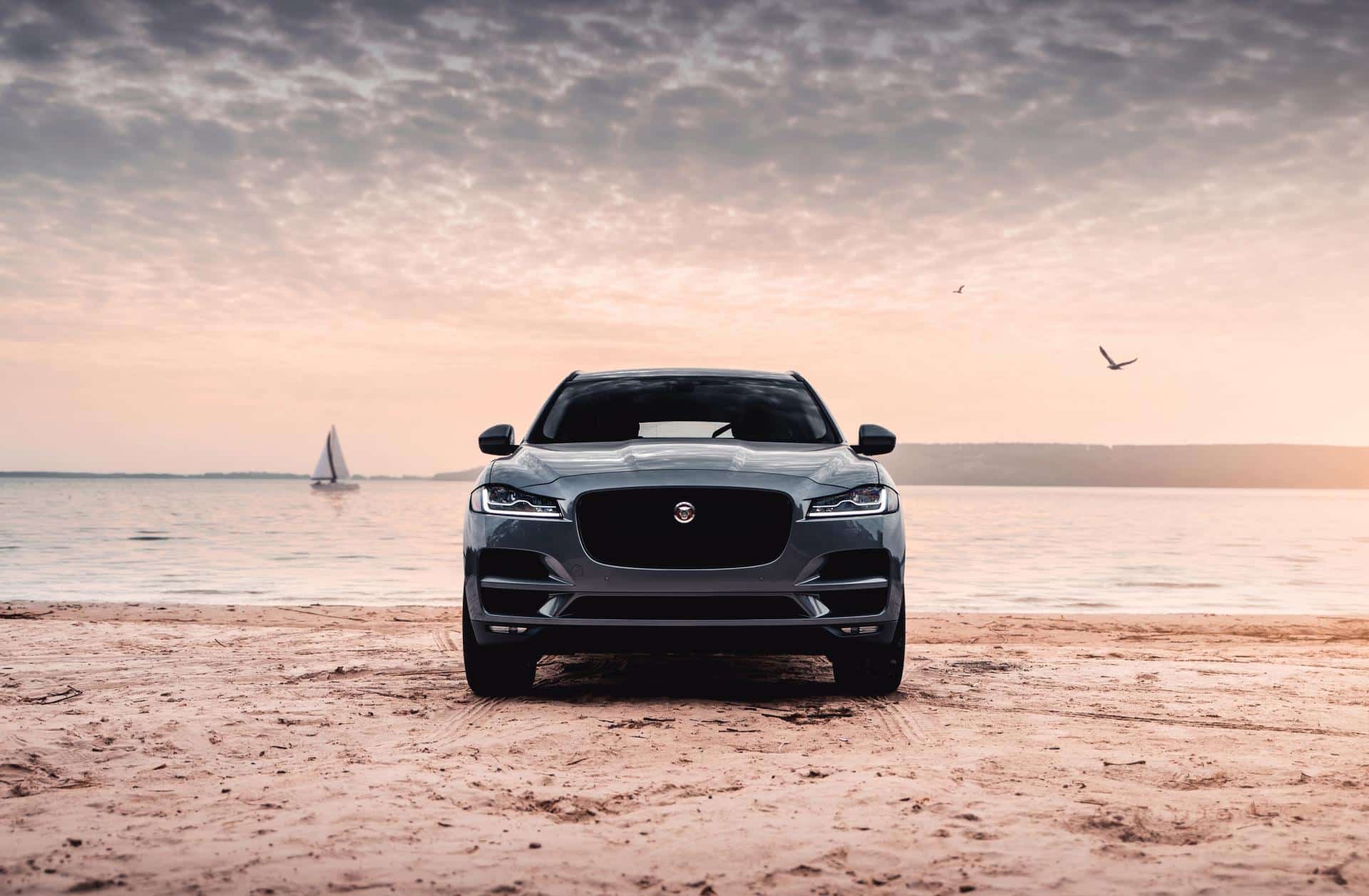 Cover Image for Jaguar: Elektro-Neustart mit Milliarden-Invest