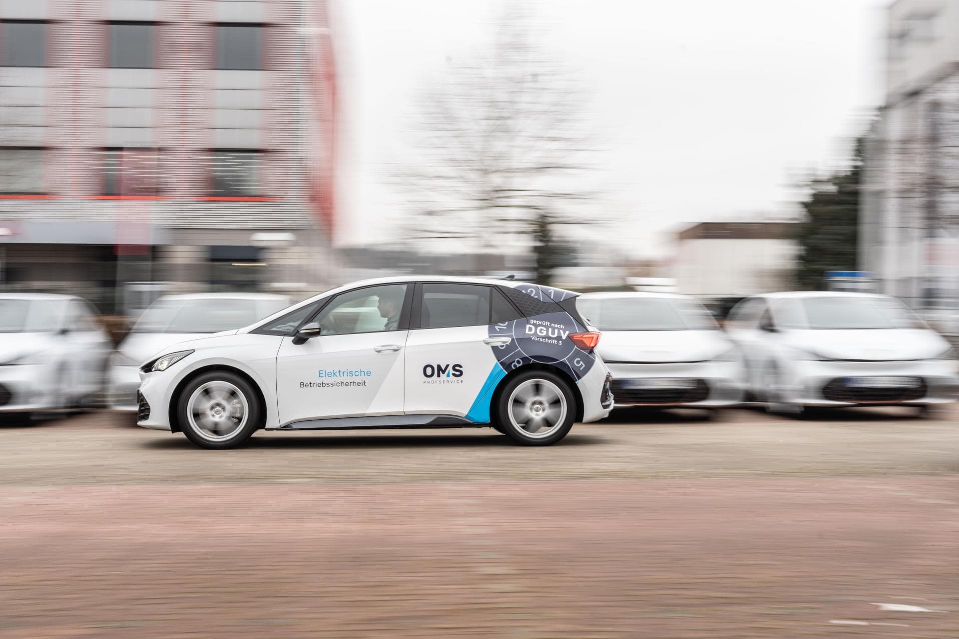 Cover Image for 600 E-Autos: So wurde die OMS-Flotte elektrifiziert