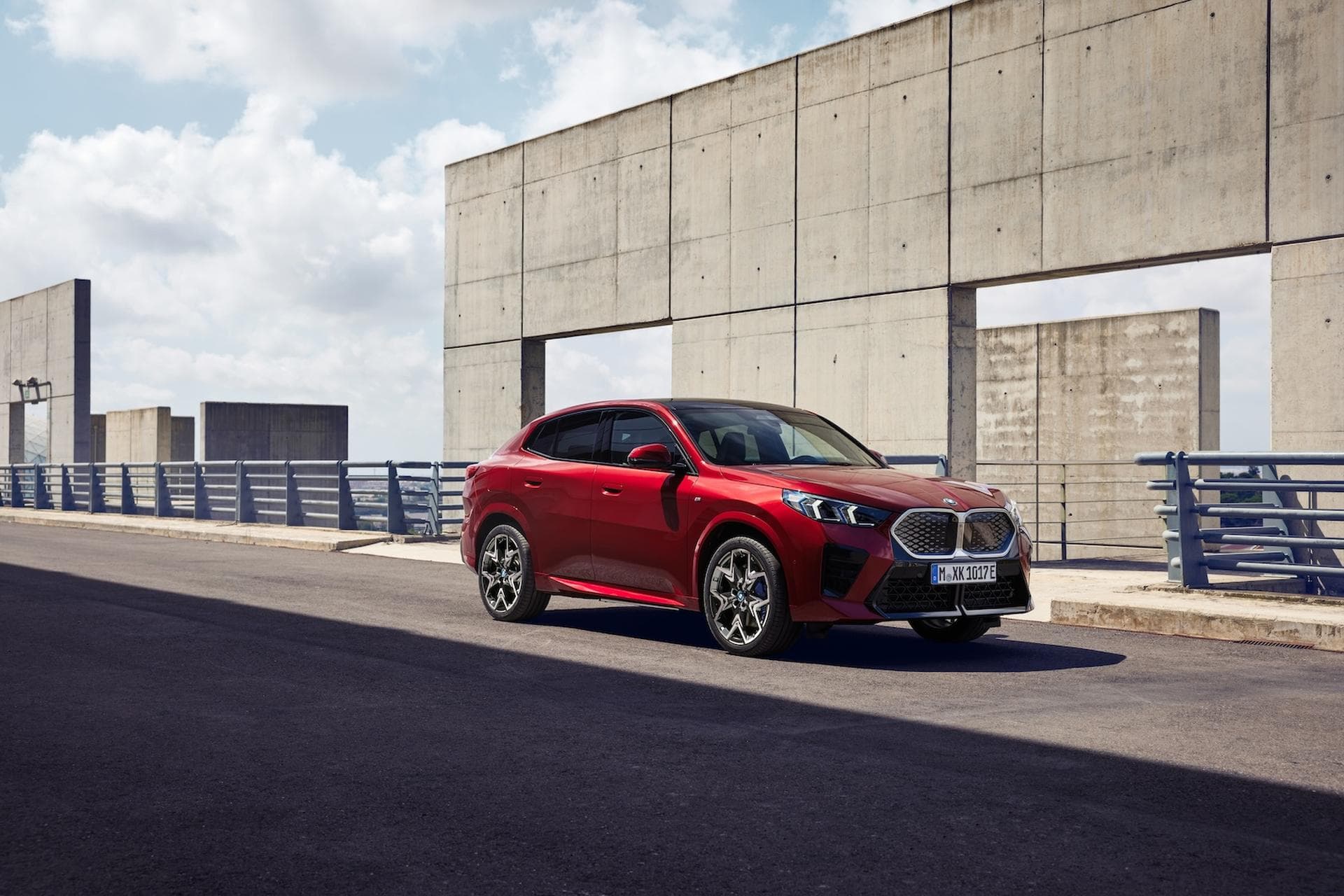 Cover Image for Fahrbericht des BMW iX2 xDrive 30