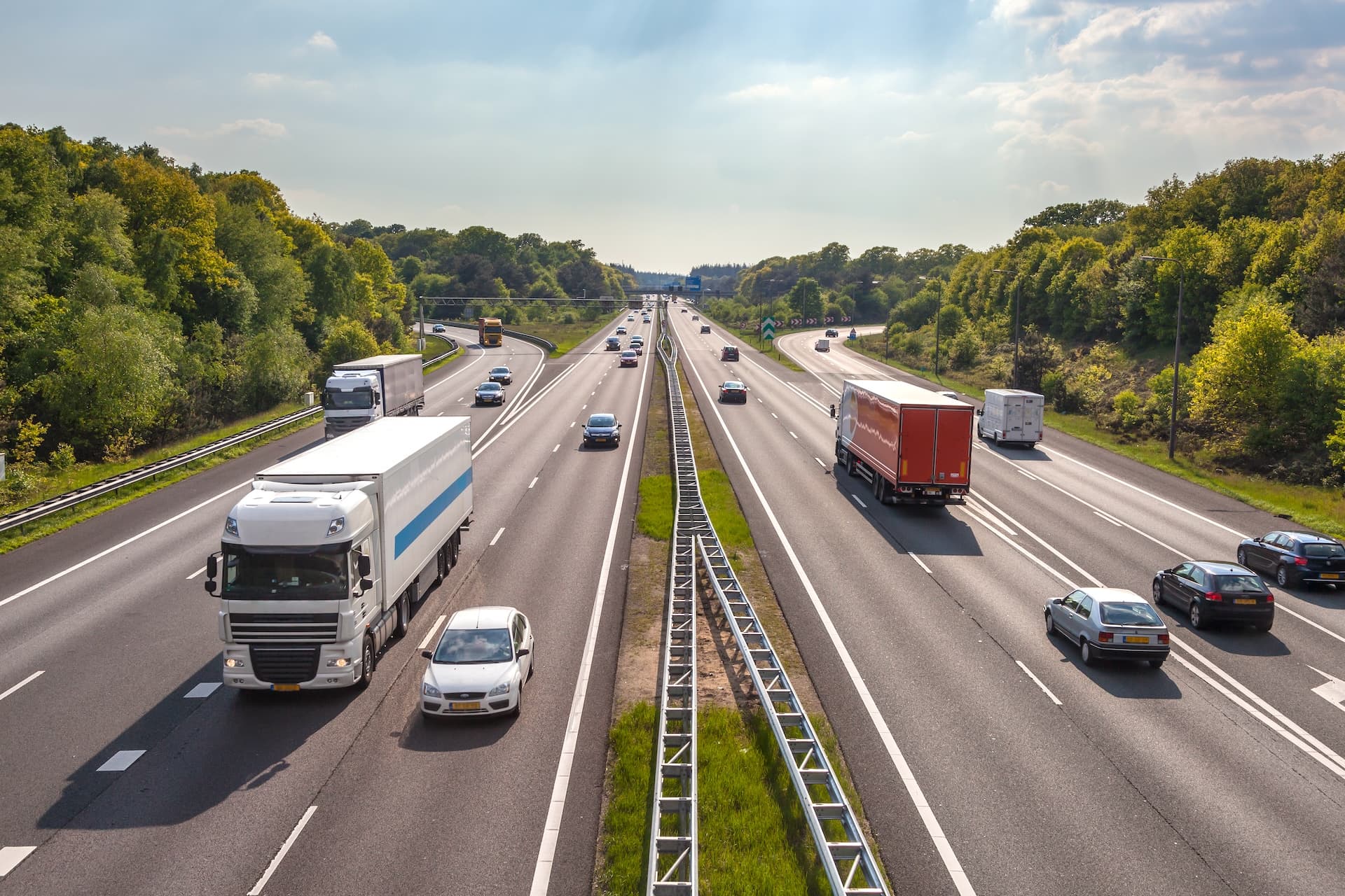 Cover Image for EU-Kommission will Mautbefreiung für emissionsfreie Lkw bis 2031 verlängern