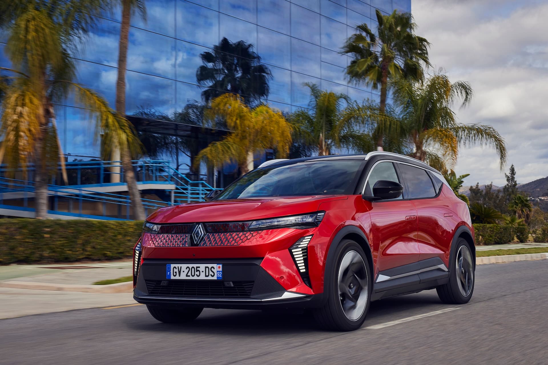Cover Image for Sportlicher Kompakt-SUV: Alpine plant Scenic-Ableger