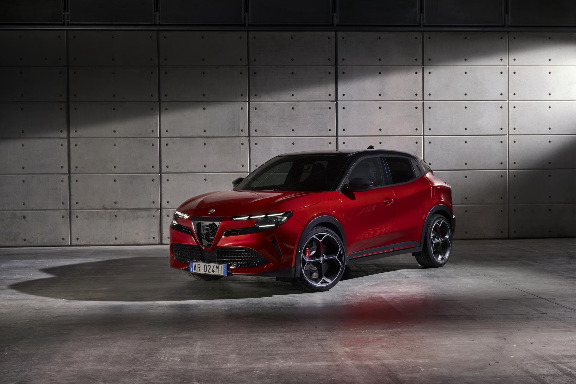 Cover Image for Alfa Romeo Milano: Von der Rennstrecke auf die Straße