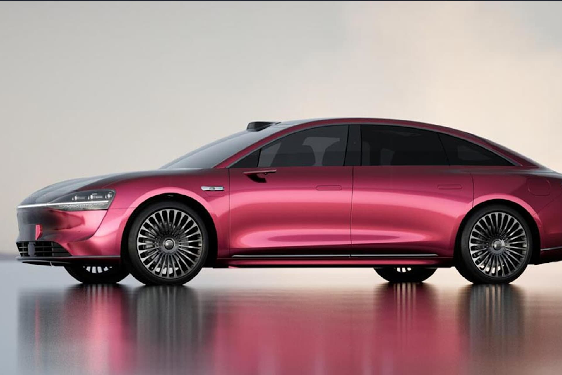 Cover Image for Huawei mischt mit: E-Limousine Stelato S9 enthüllt