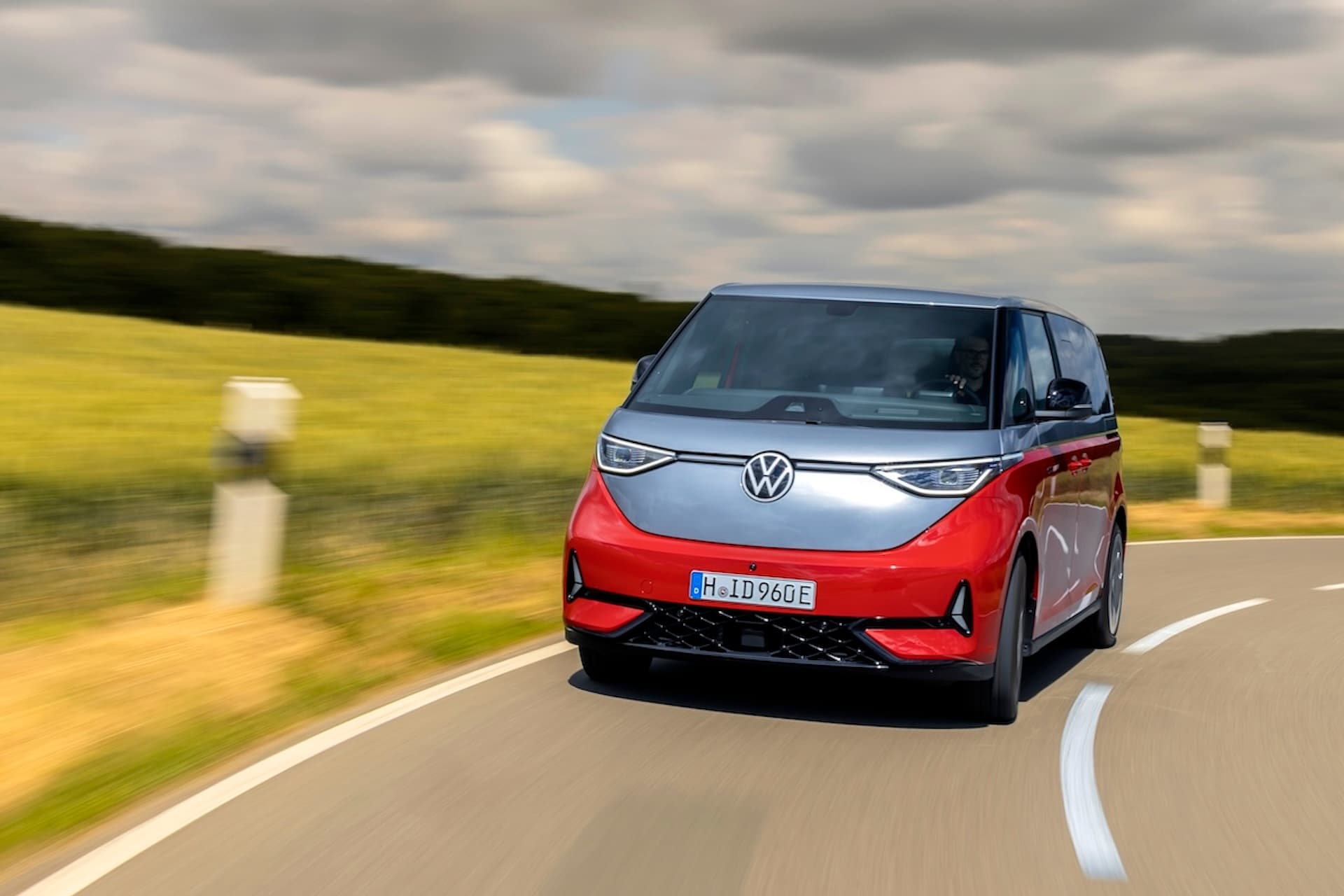 Cover Image for Diese 7 E-Autos sind Familien-Vans mit großer Reichweite