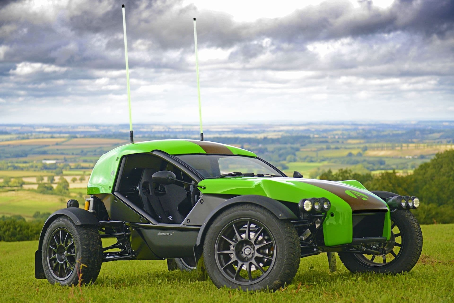 Cover Image for Ariel E-Nomad: Elektro-Power trifft auf Leichtbau