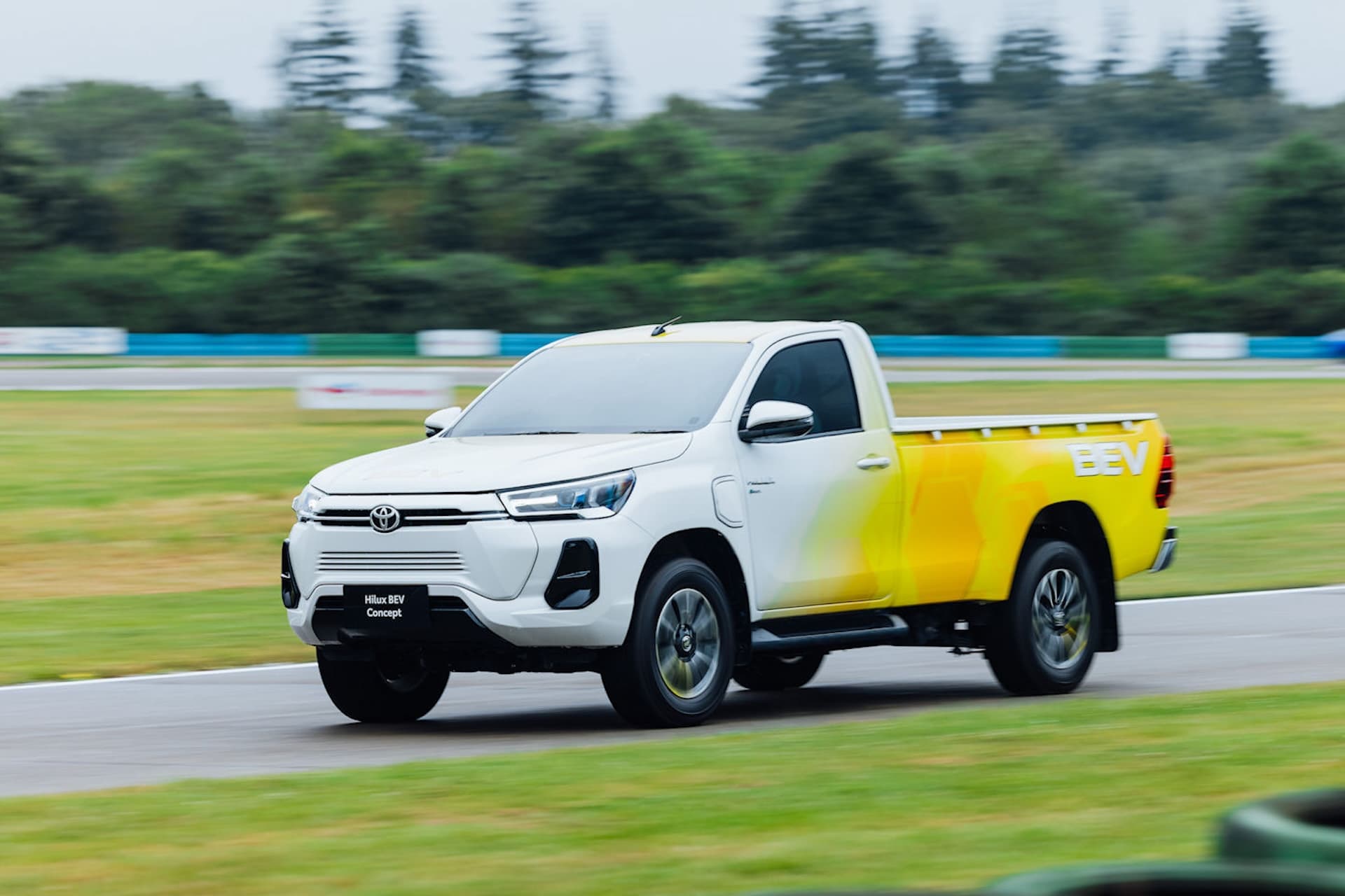 Cover Image for Zündet Toyota jetzt die E-Auto-Offensive?
