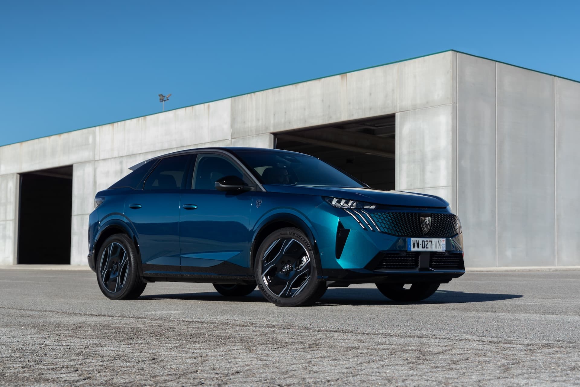 Cover Image for Peugeot 3008 und 5008 jetzt auch als Plug-In Hybrid bestellbar