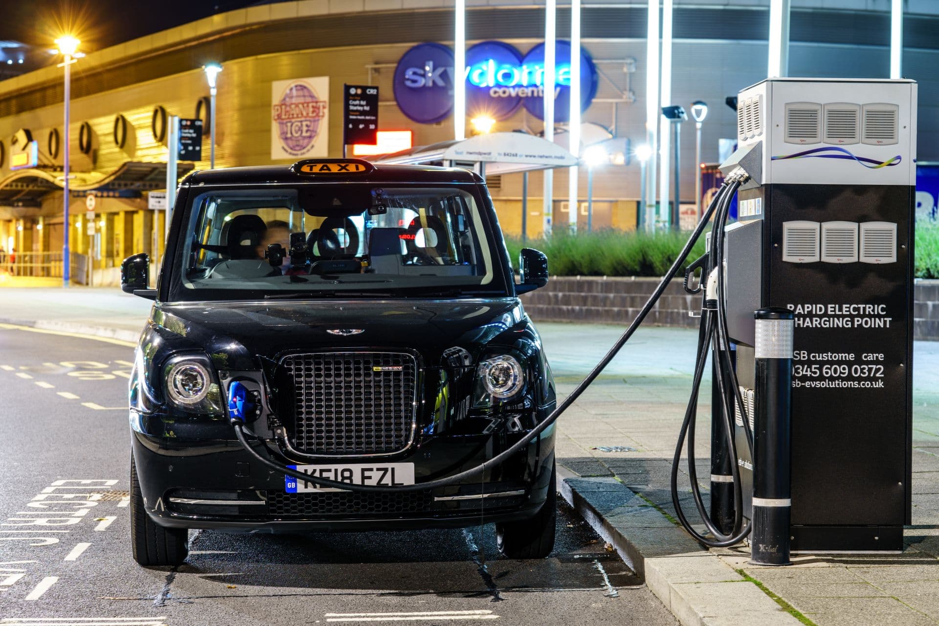 Cover Image for Geely investiert 140 Mio. Euro in Taxi-Hersteller LEVC