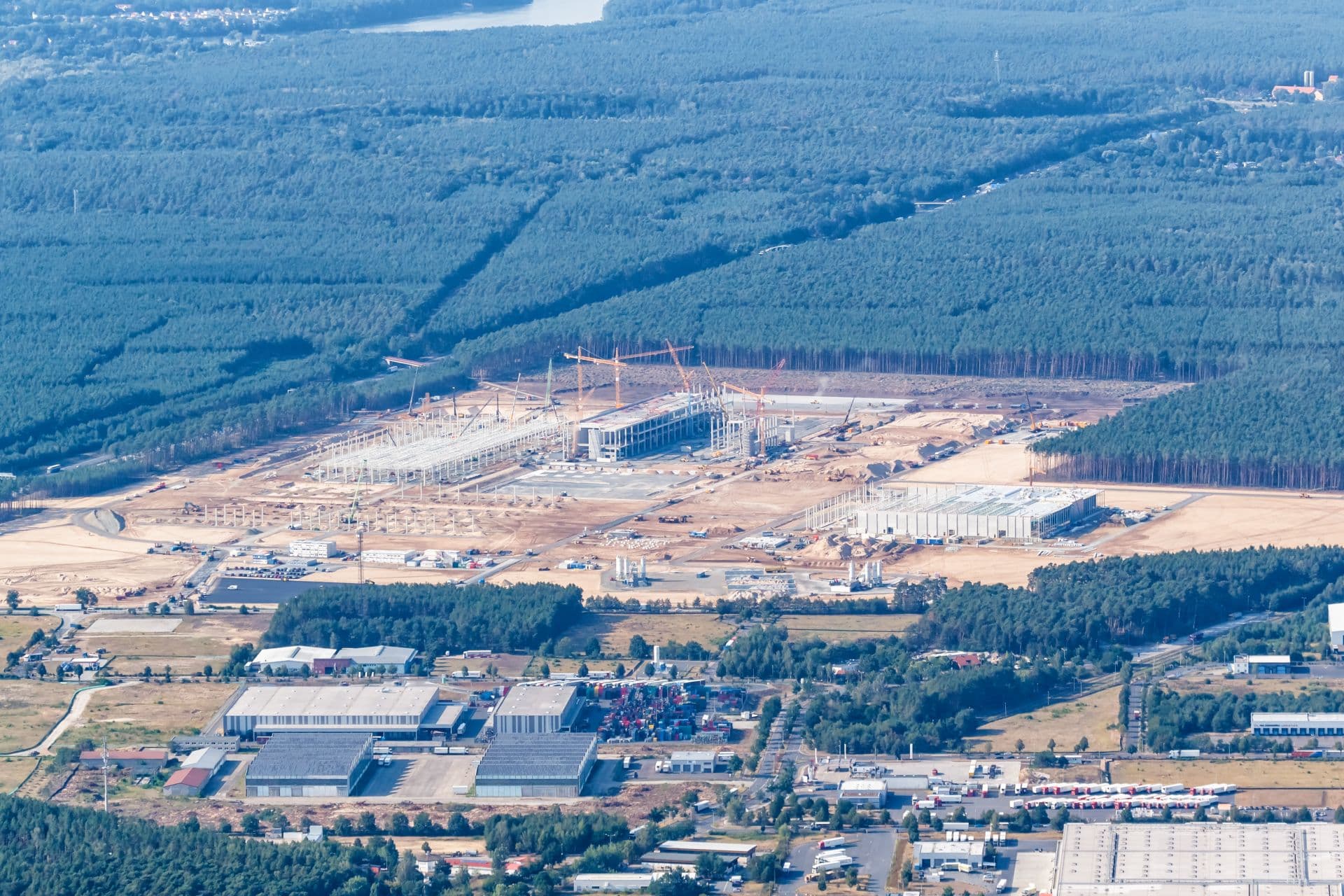Cover Image for Unruhe im Grünen: Tesla-Gegner halten Protestcamp aufrecht