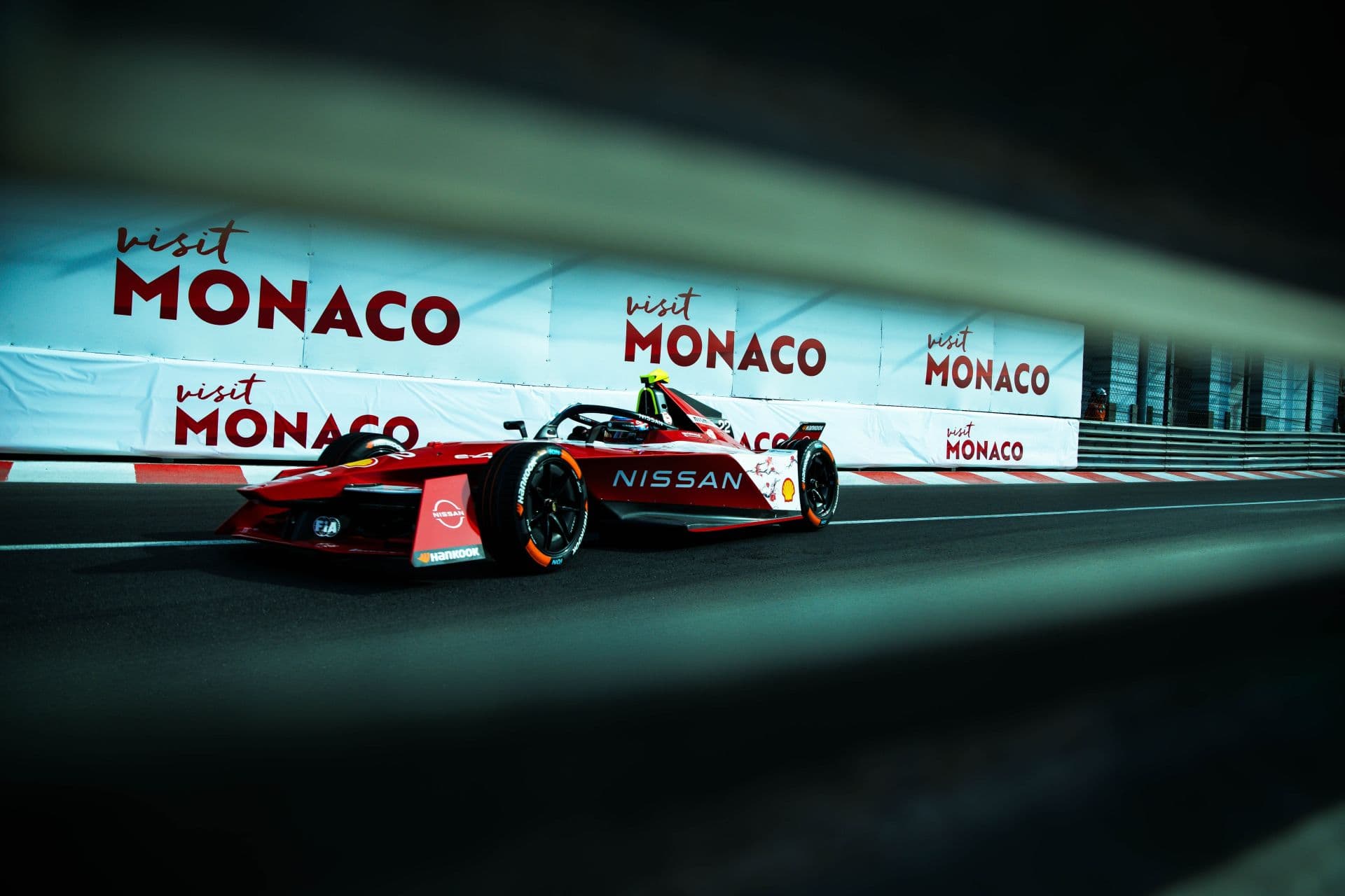 Cover Image for Technologietransfer bei Nissan: Vom Rennsport auf die Straße