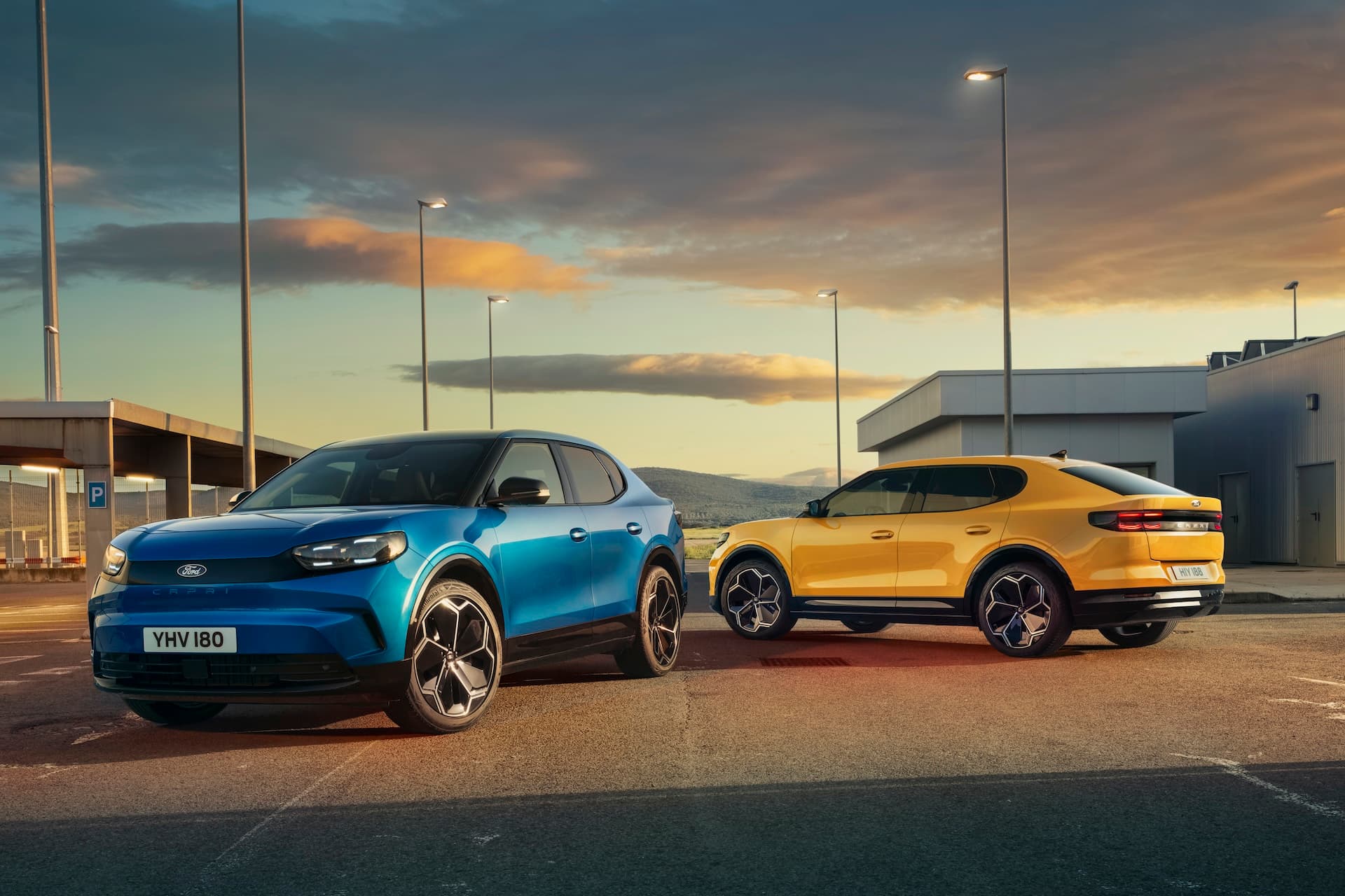 Cover Image for Neues E-Auto: Die ersten Ford Capri sind vom Band gerollt