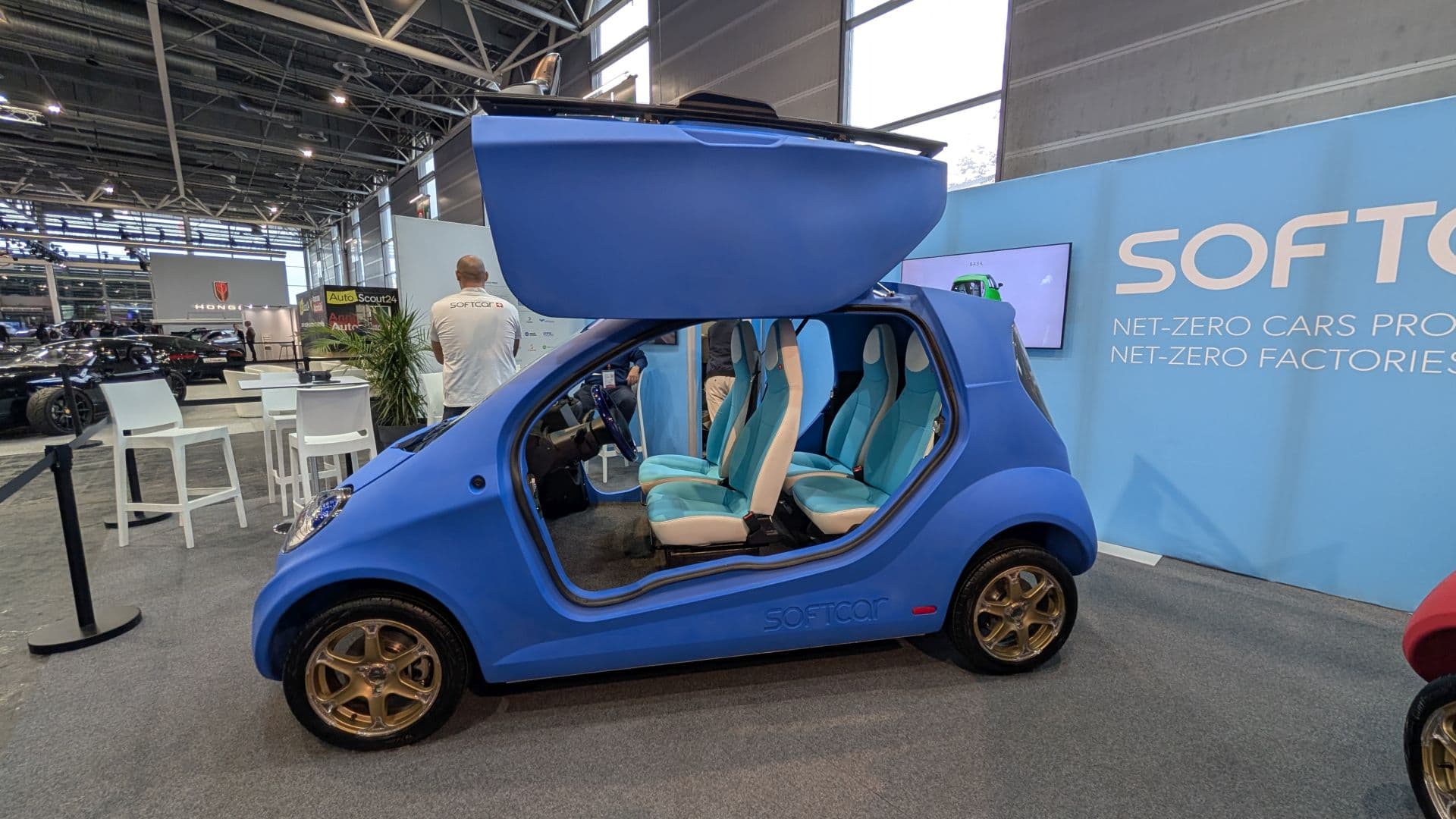 Cover Image for Softcar: Umweltfreundliches L7e-Fahrzeug mit vier Sitzen