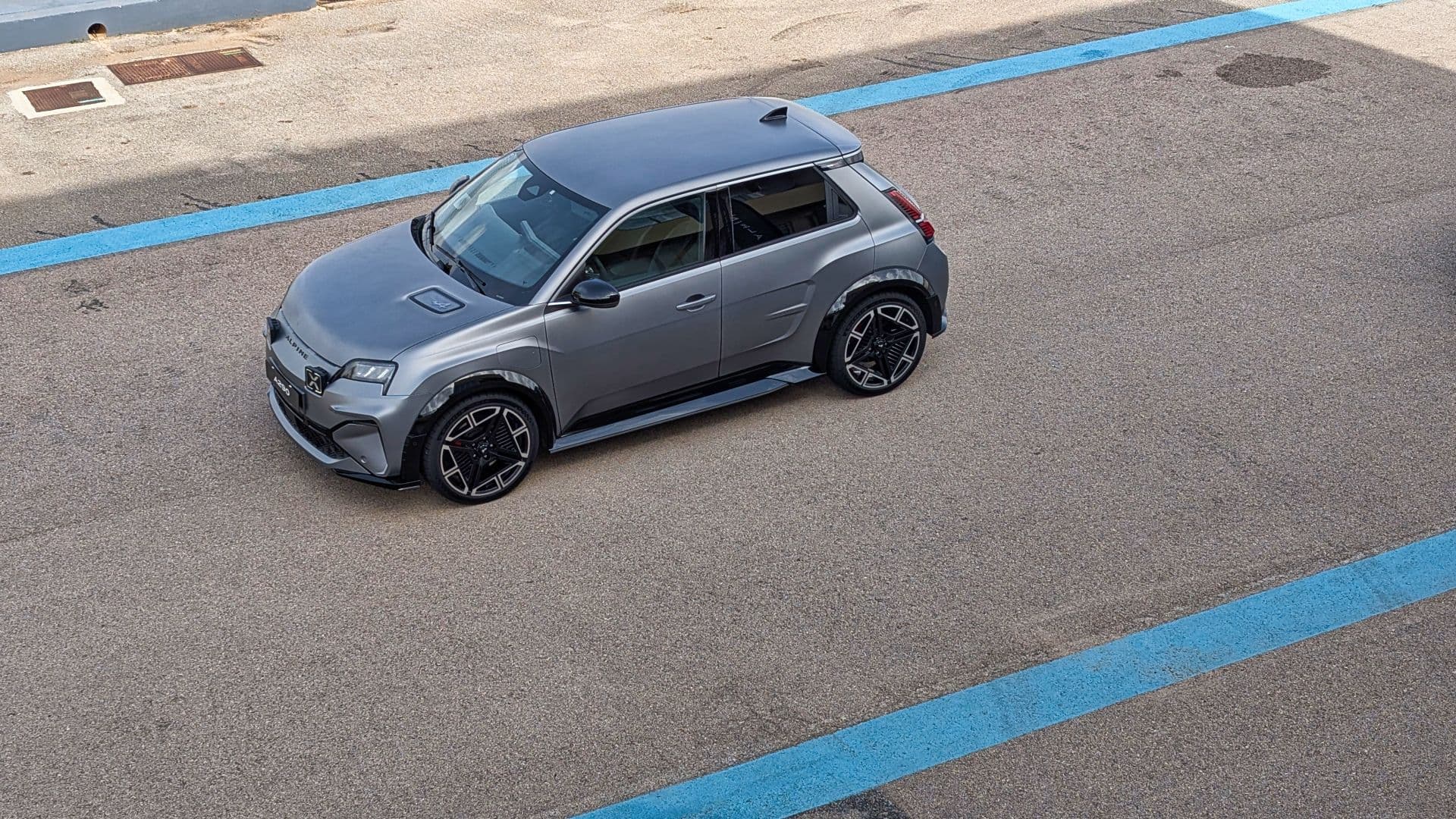 Cover Image for Alpine A290 Fahrbericht: E-Hatchback mit Rennsport-Genen