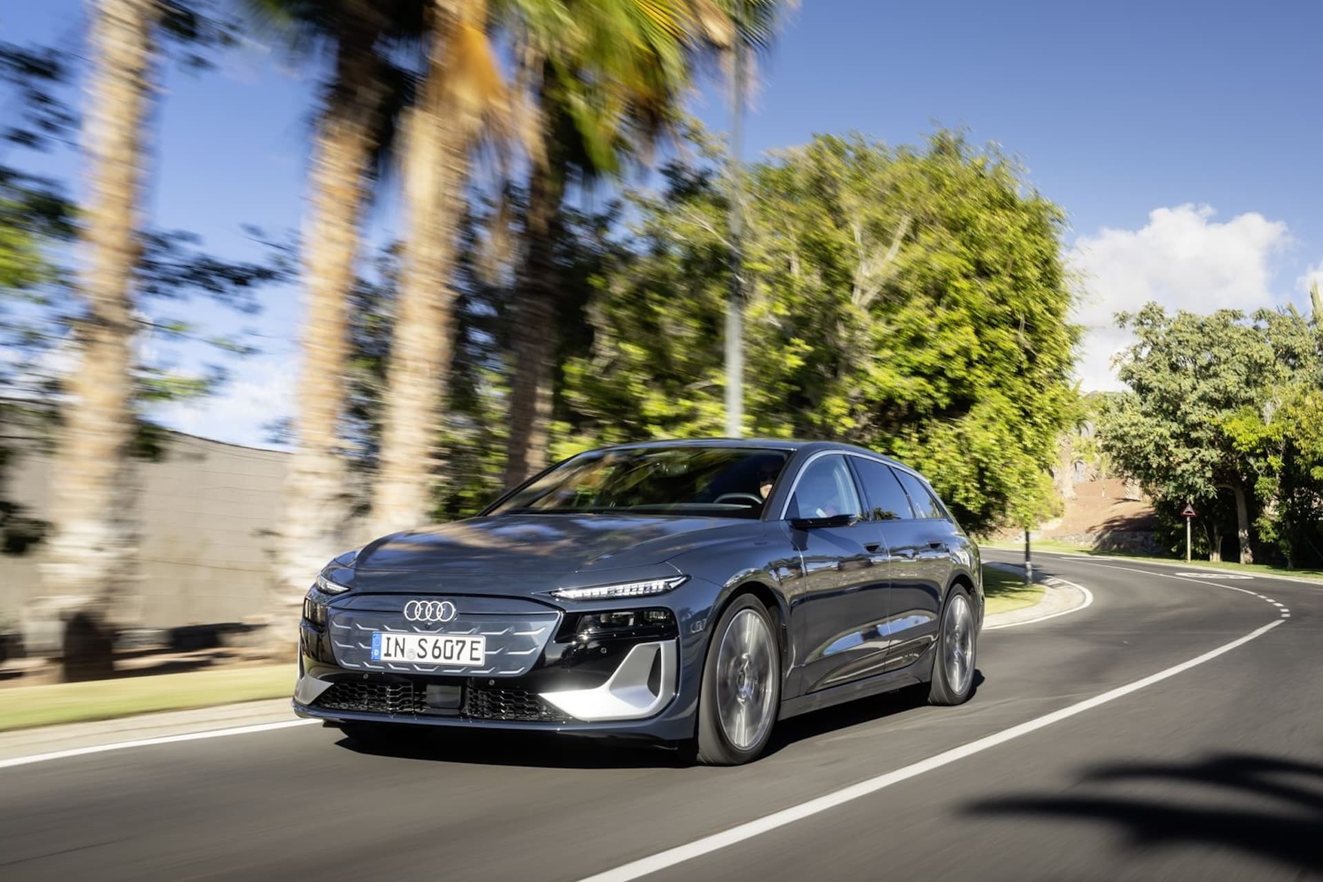 Cover Image for Audi S6 Avant e-tron: Die Ringe leuchten wieder