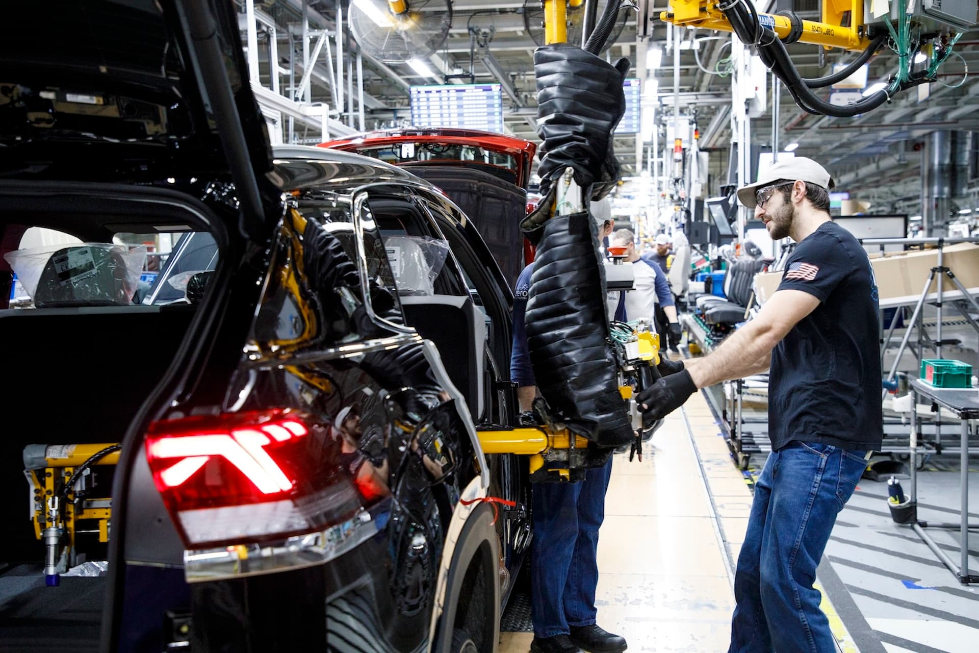 Cover Image for Donald Trump und die internationale Autoindustrie: Angespannte Zeiten