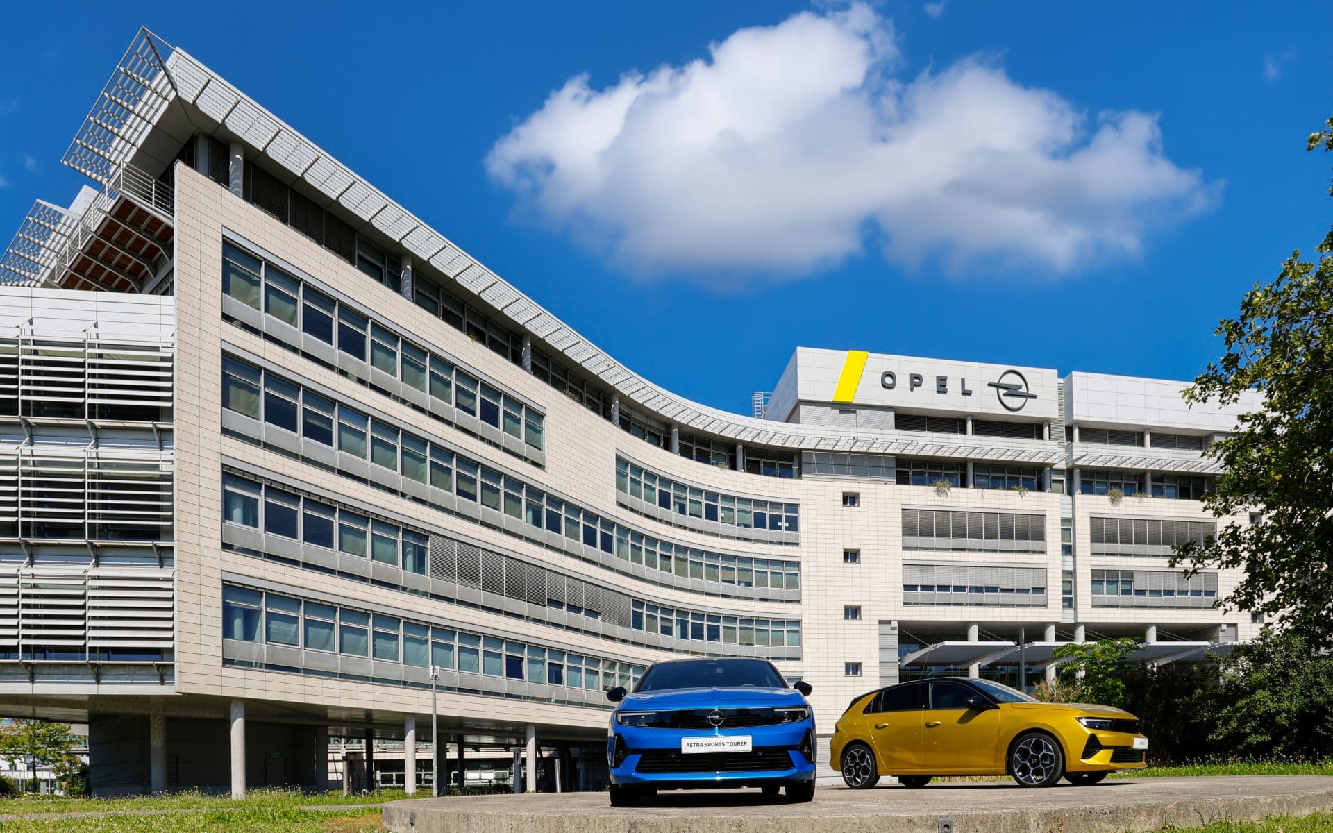 Cover Image for Opel: Werke in Rüsselsheim und Eisenach unter Druck
