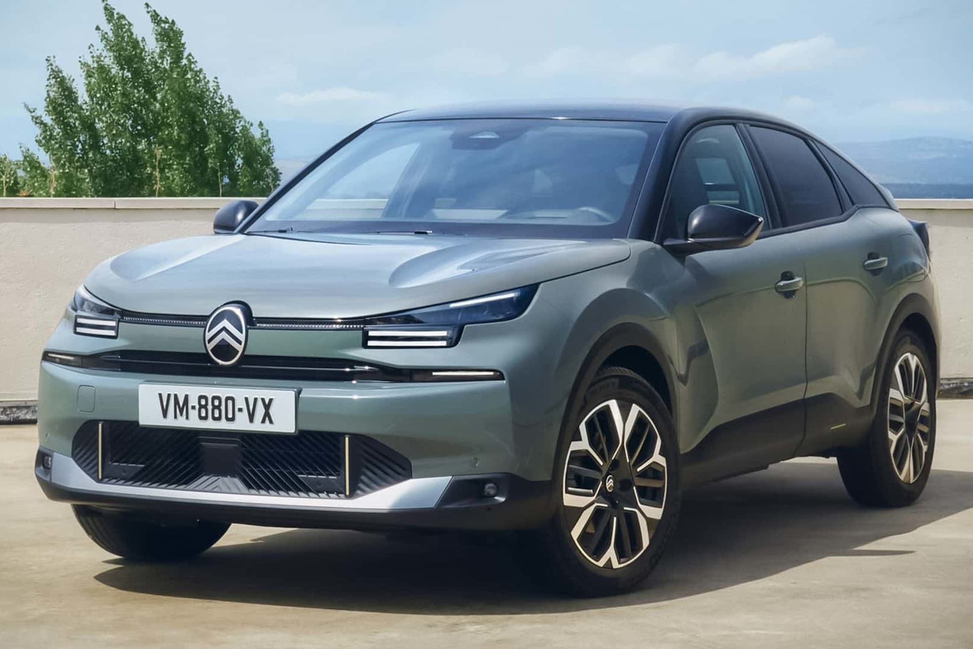 Cover Image for Citroen e-C4 in neuem Look wird 3000 Euro günstiger