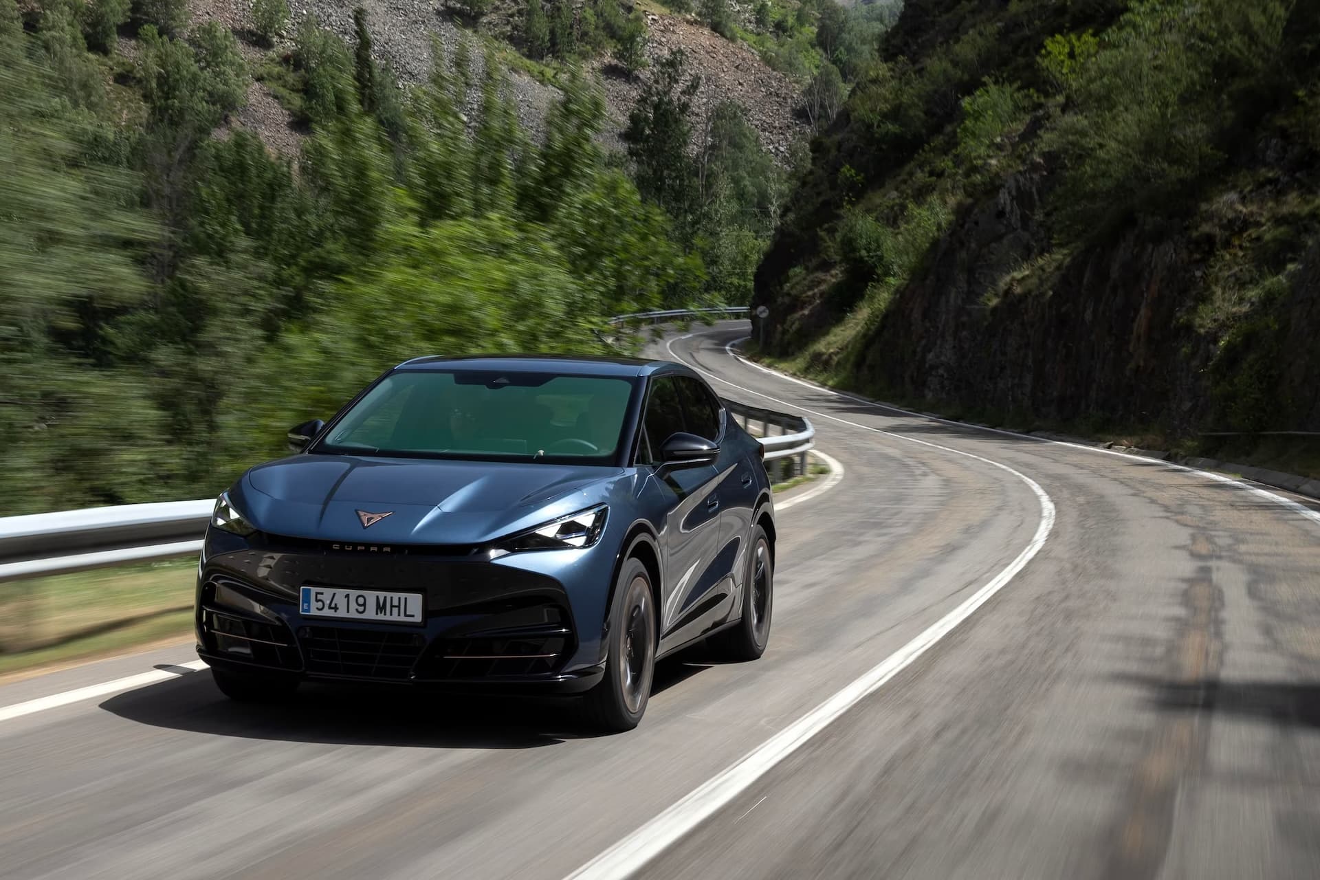 Cover Image for Seat: Cupra wächst mit E-Autos gegen den Trend