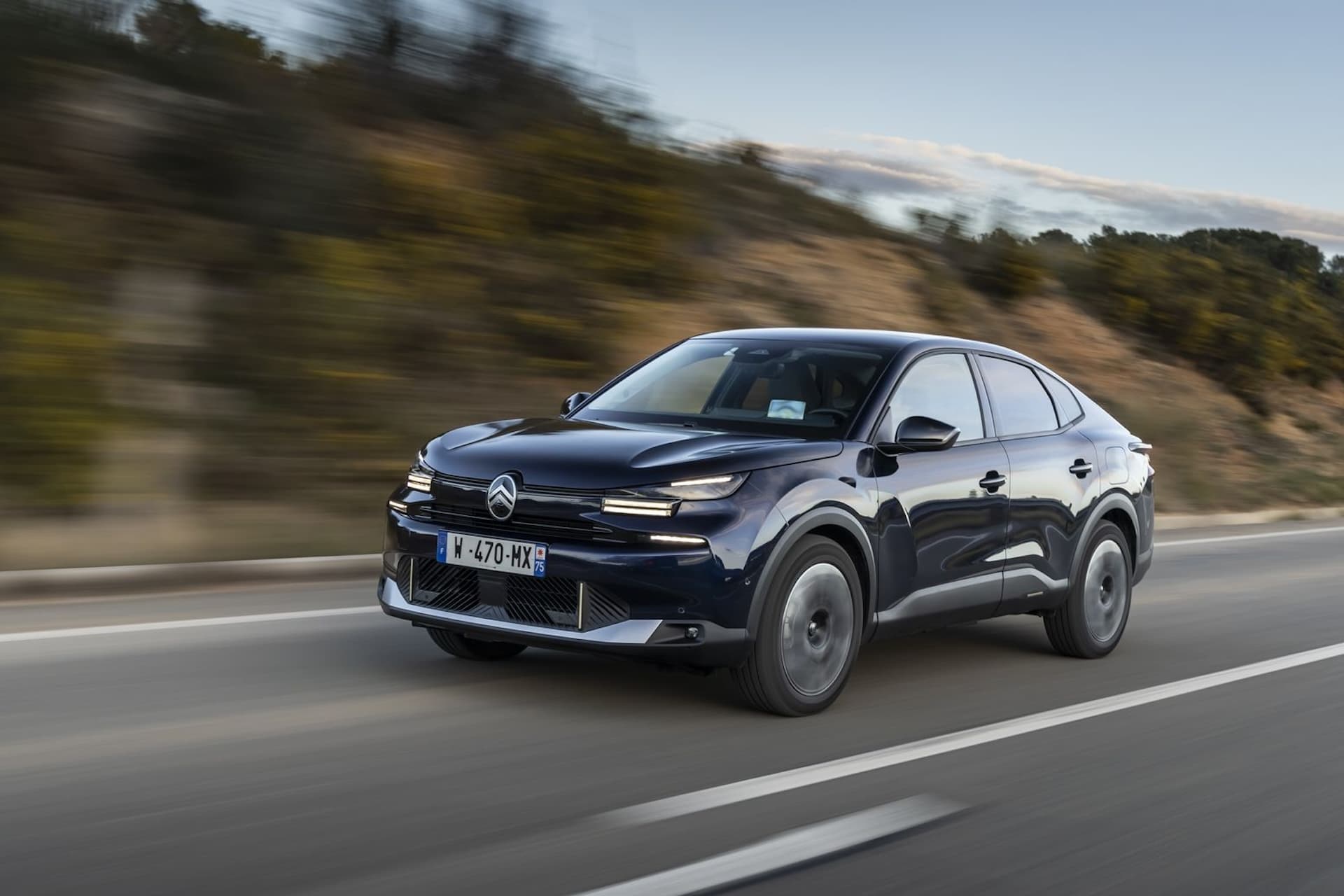 Cover Image for Citroën e-C4 X Facelift im Test: Schöne Detailarbeit