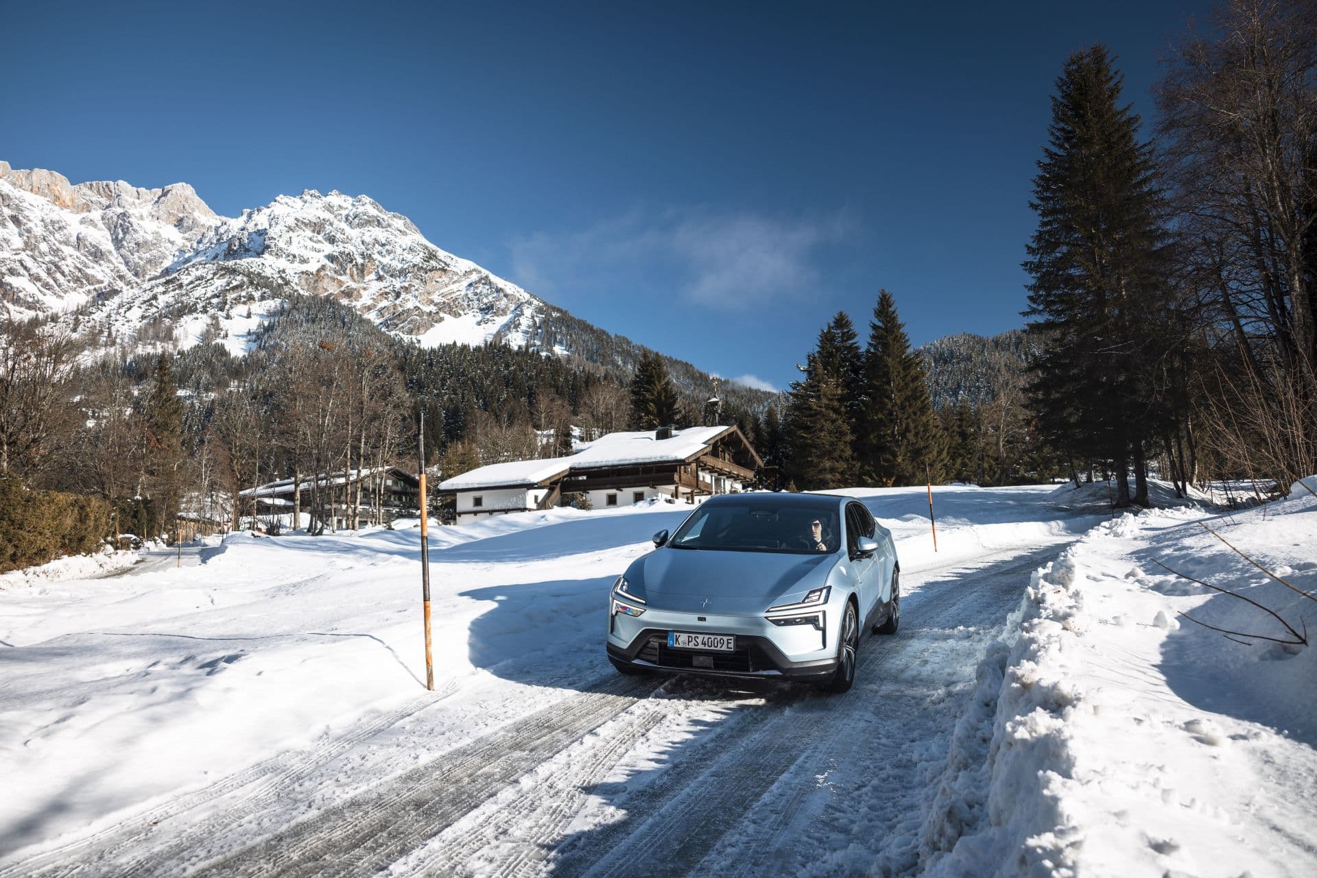 Cover Image for Polestar 4: Wie alltagstauglich ist der digitale Spiegel?