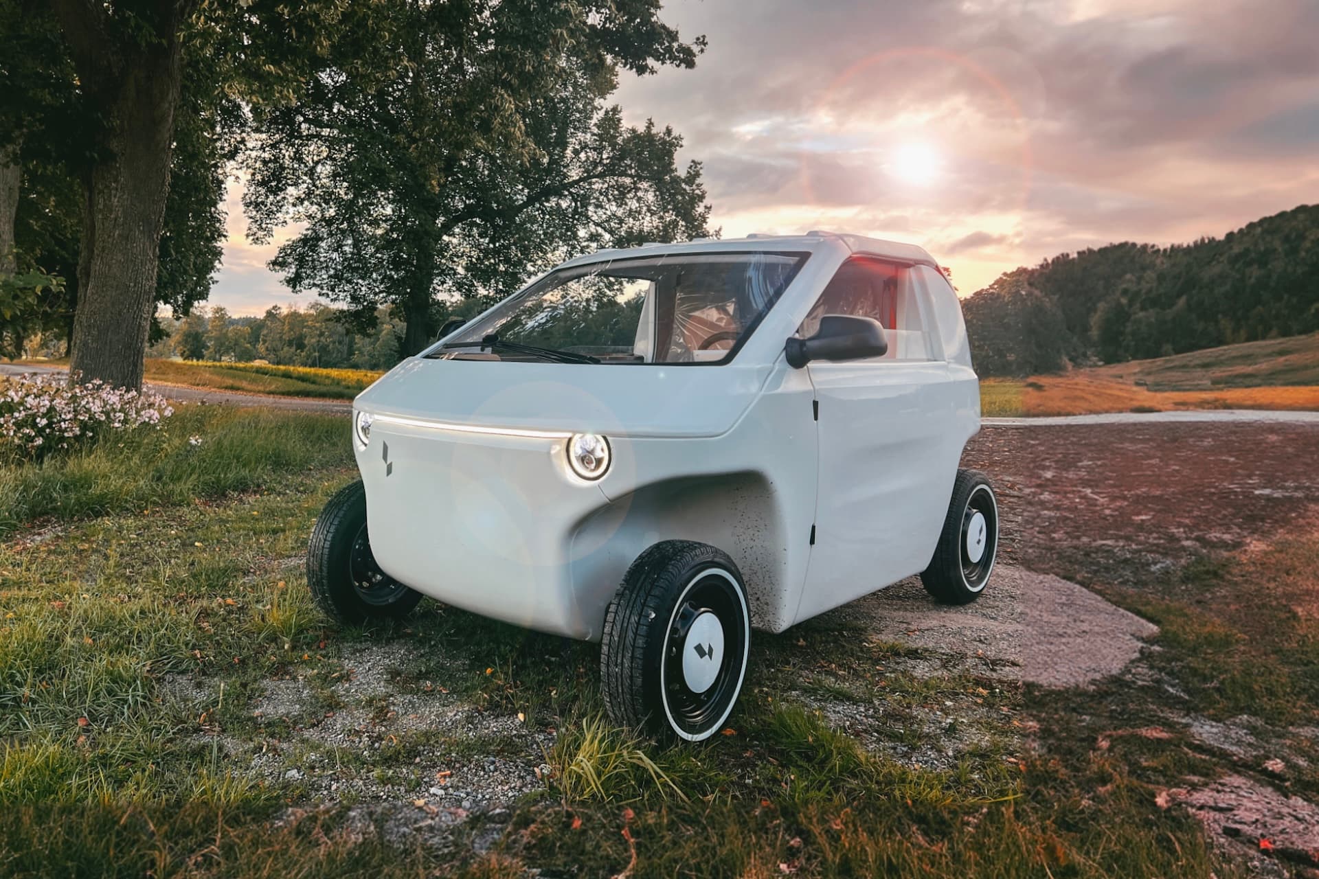 Cover Image for Stellantis und Luvly kooperieren für neues Elektroauto