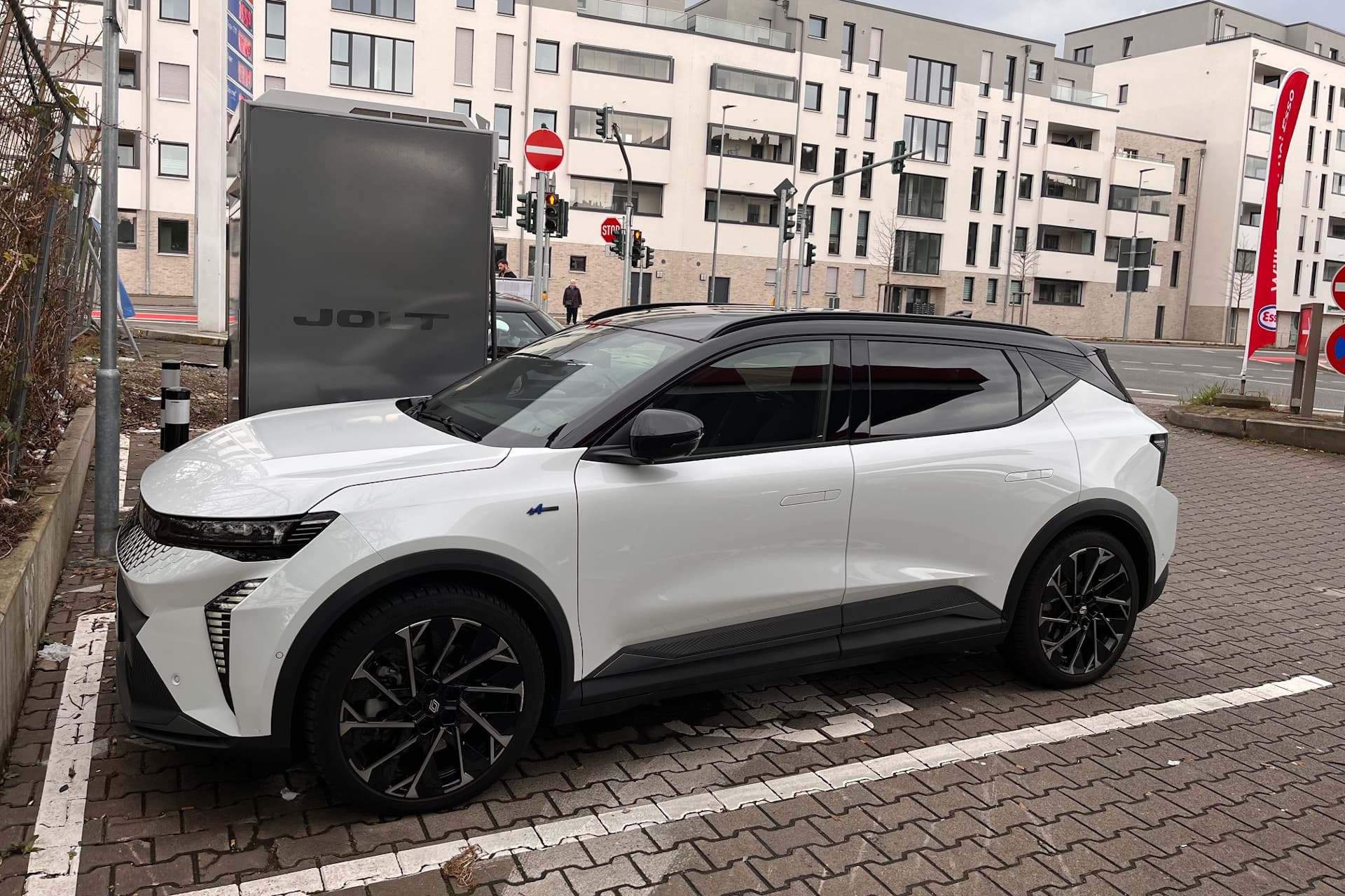 Cover Image for Renault Scenic E-Tech im Test: Einer zum Gernhaben
