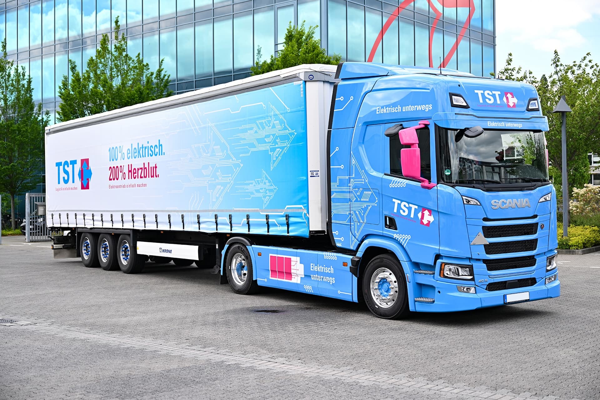 Cover Image for Der „Frosch“ fährt jetzt auch Elektro-Lkw