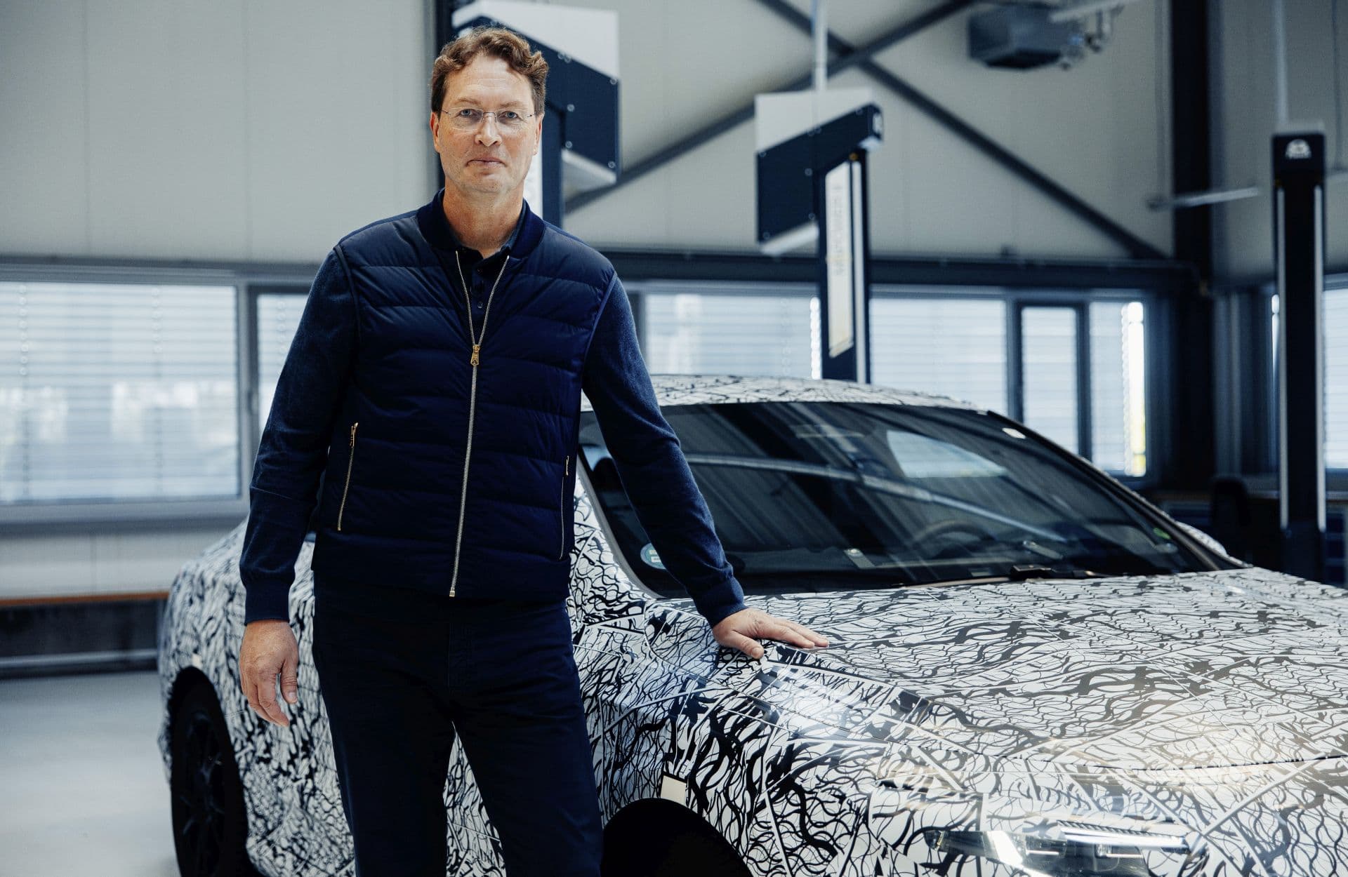 Cover Image for Mercedes-CEO Källenius: Deutschland braucht vollen Einsatz