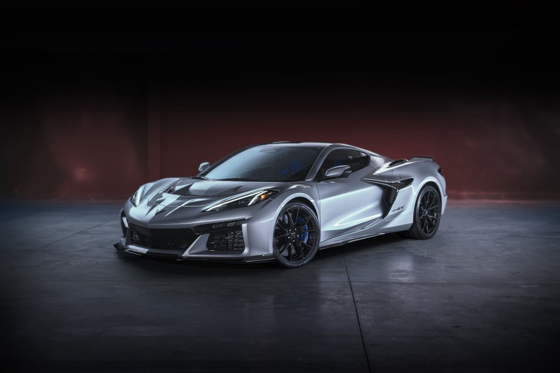 Cover Image for Corvette ZR1X bringt E-Power auf alle vier Räder