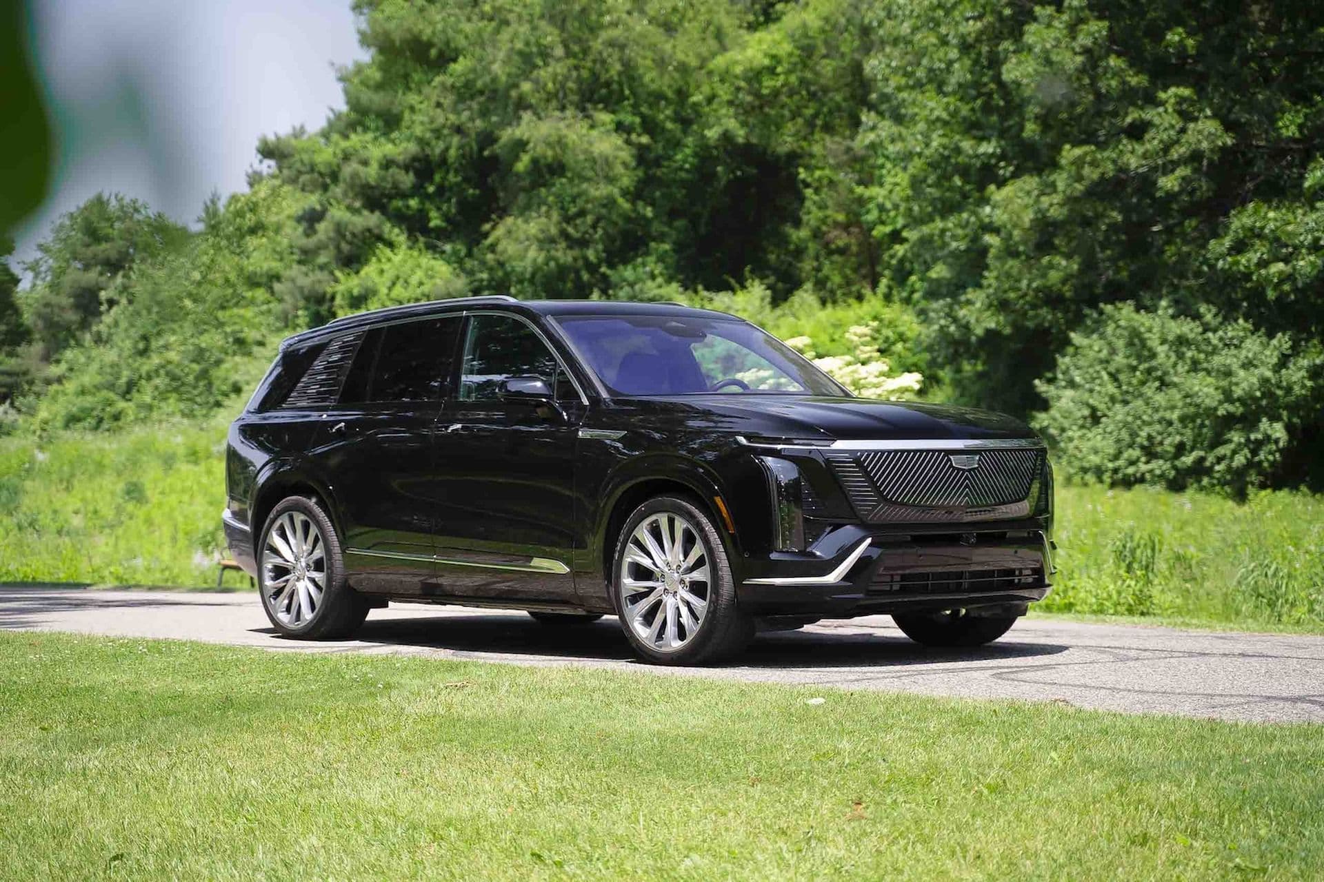 Cover Image for Fahrbericht: Cadillac Vistiq fährt kultiviert und kraftvoll