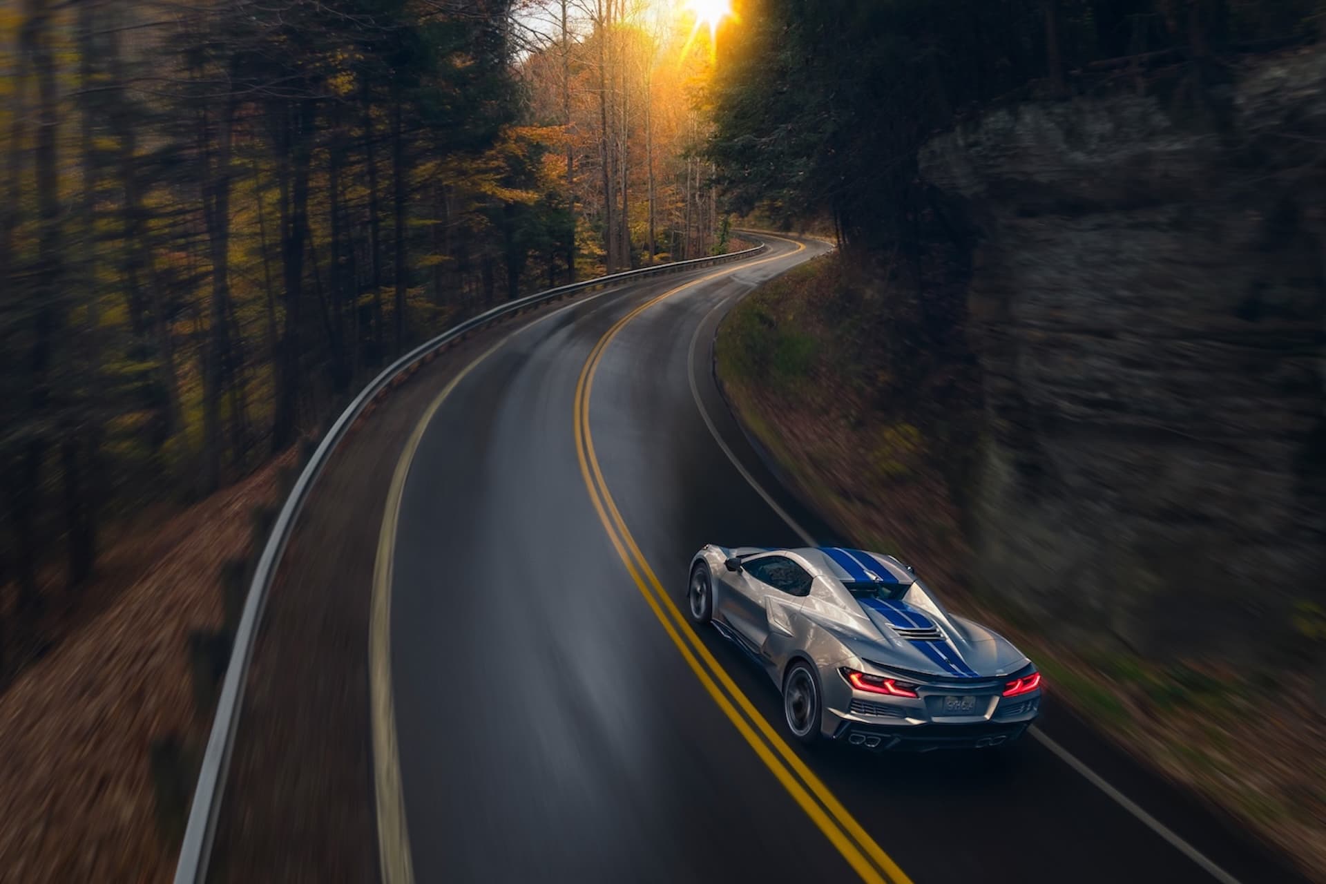 Cover Image for Corvette E-Ray: Der Bruch mit Konventionen