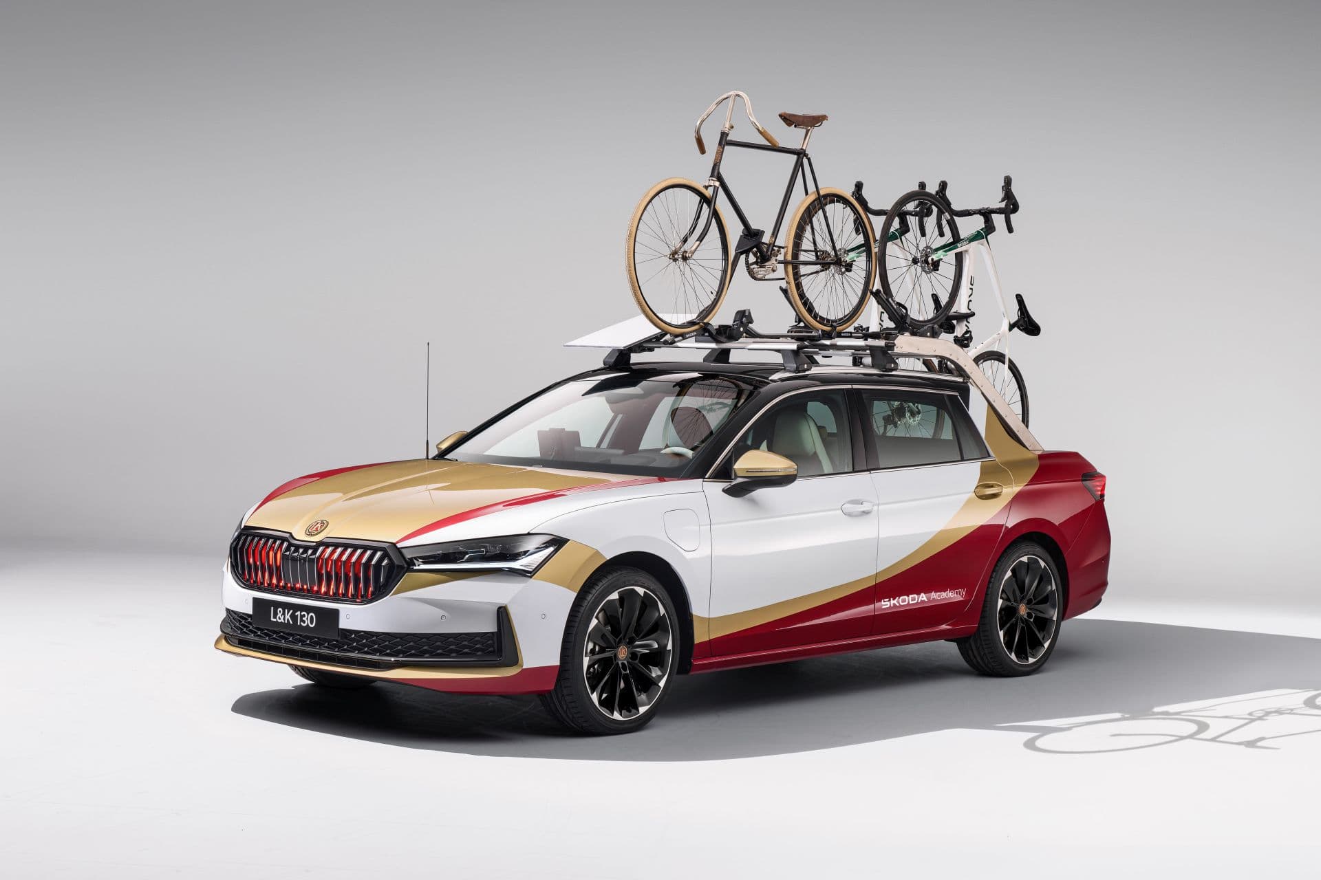 Cover Image for Škoda: Plug-in-Pick-up für die Tour de France aus Tschechien